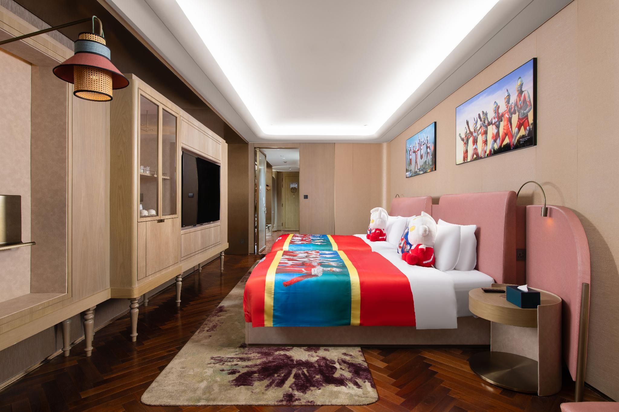 Ultraman Family Theme Room