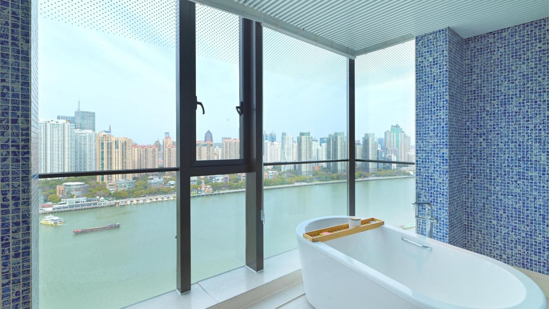 1 King Bed Premium River View