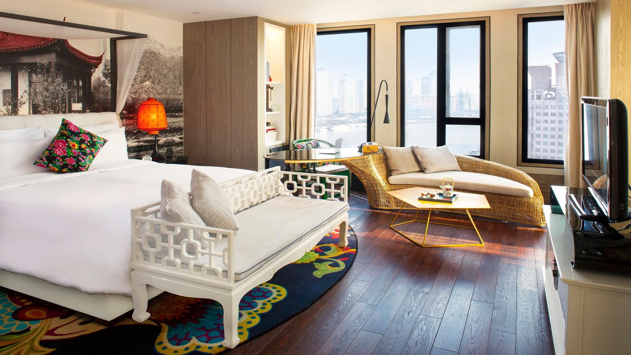 1 King Bed Standard River View