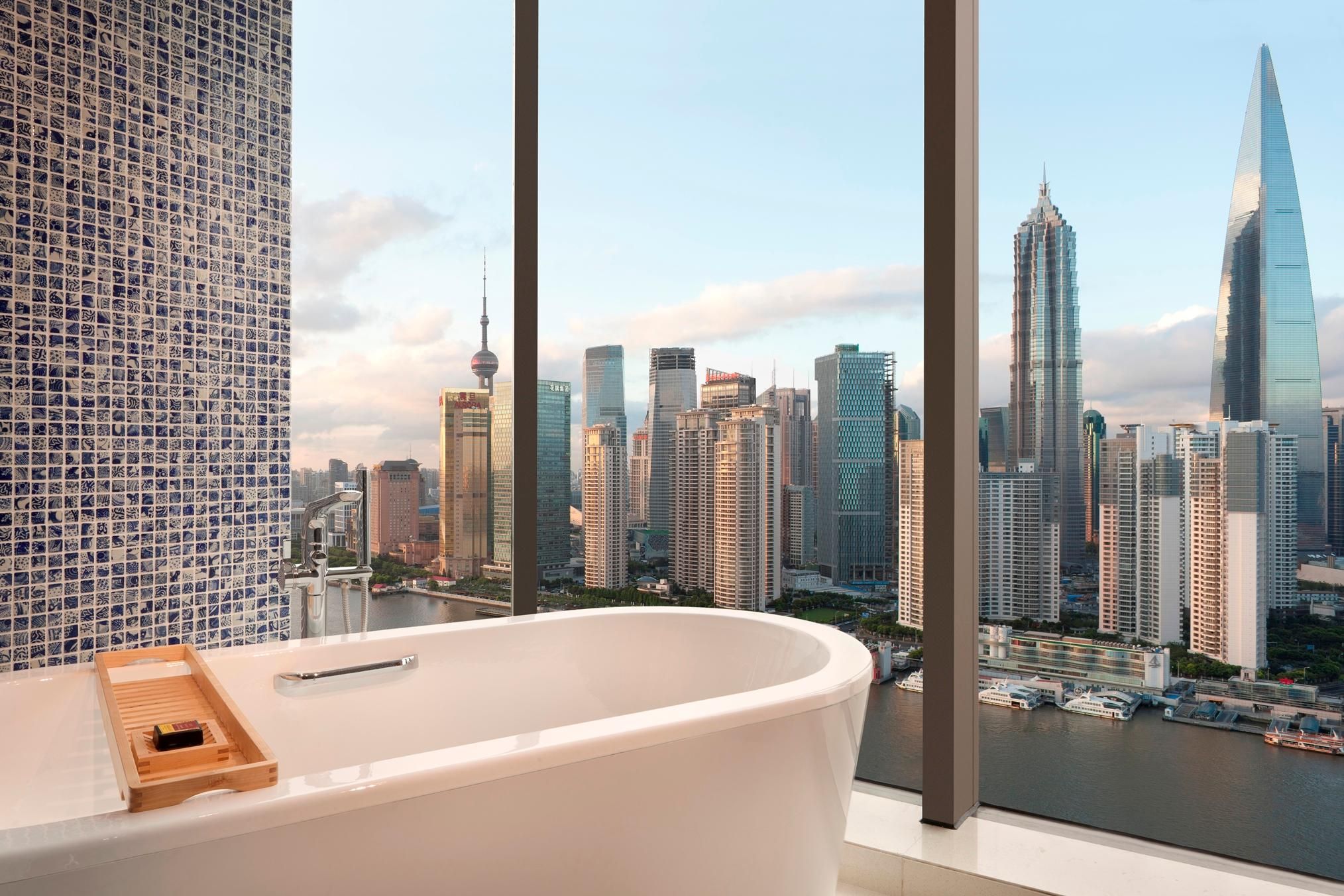 1 King Bed Bund Suite Non-Smoking