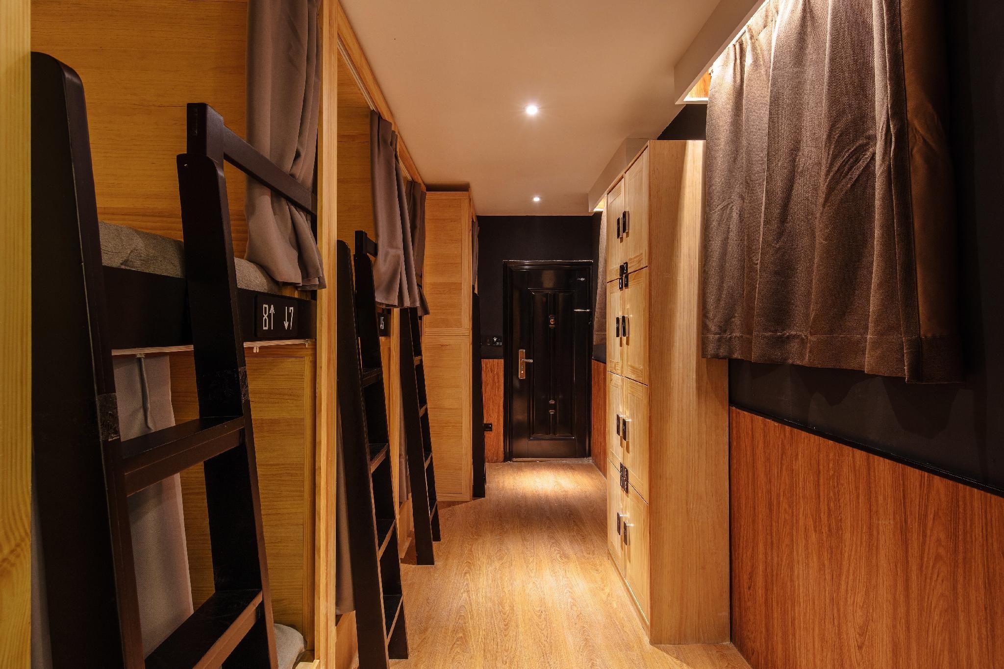 1 Person in 8-Bed Dormitory - Female Only
