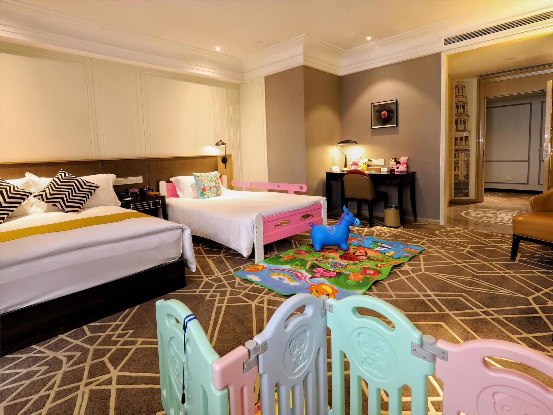 WH - Wenxin Family Room