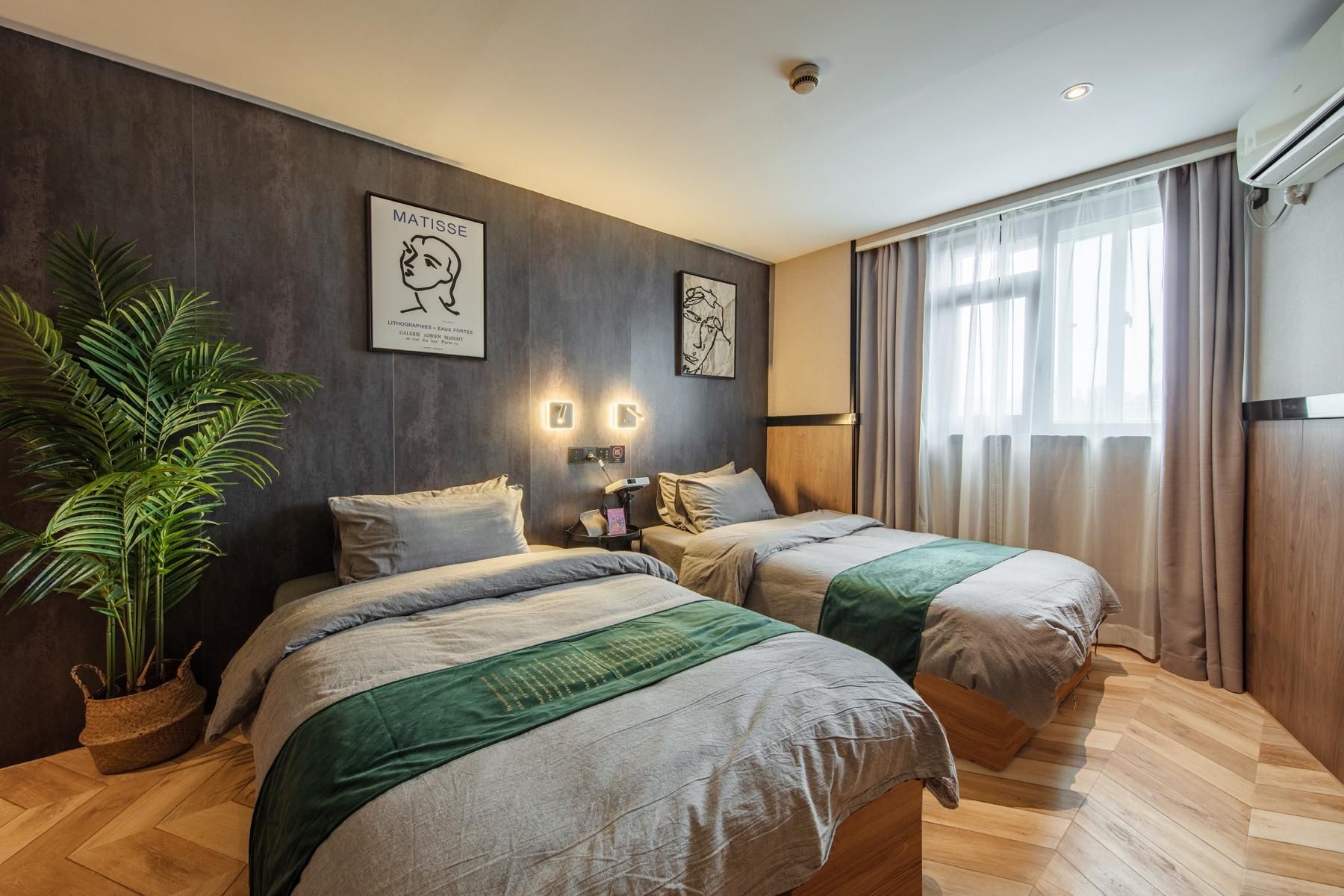 Twin Room