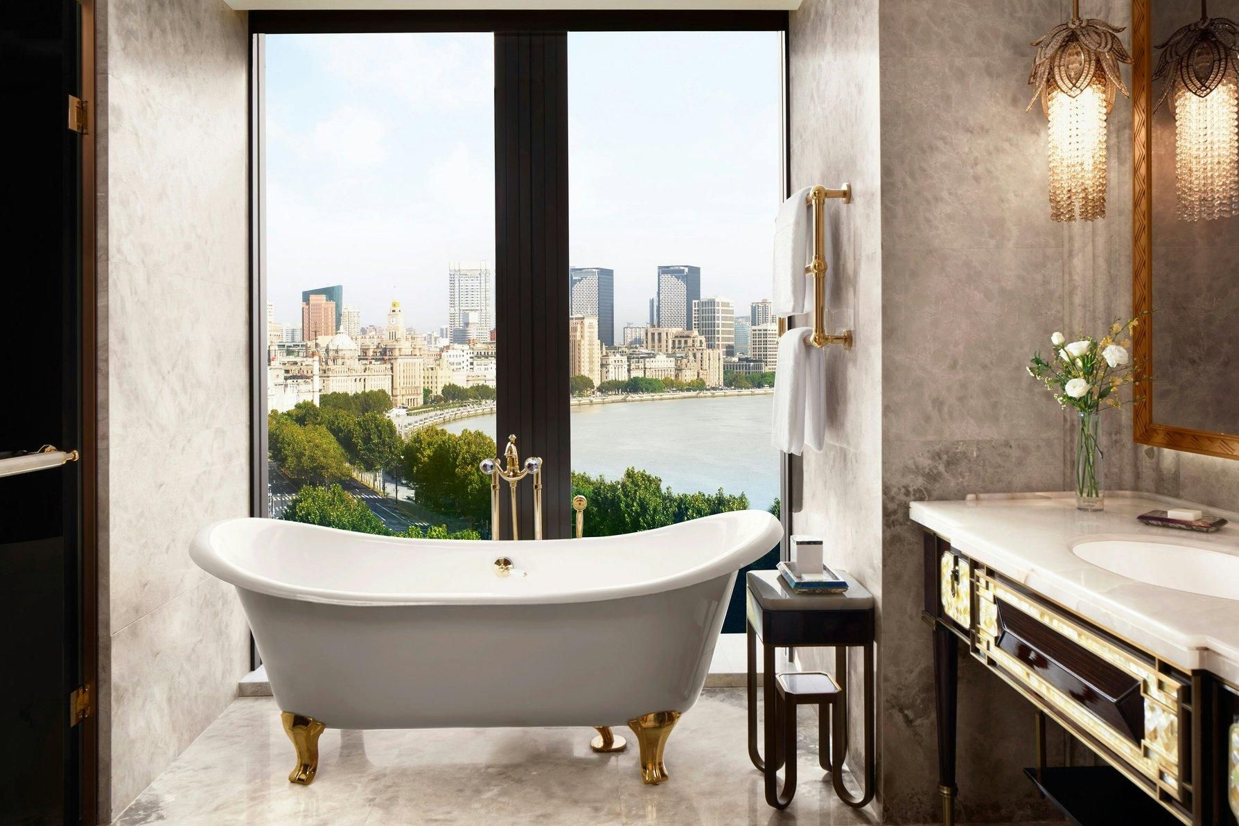 Grand Bund View Room, Guest room, 1 King, Shanghai Bund view