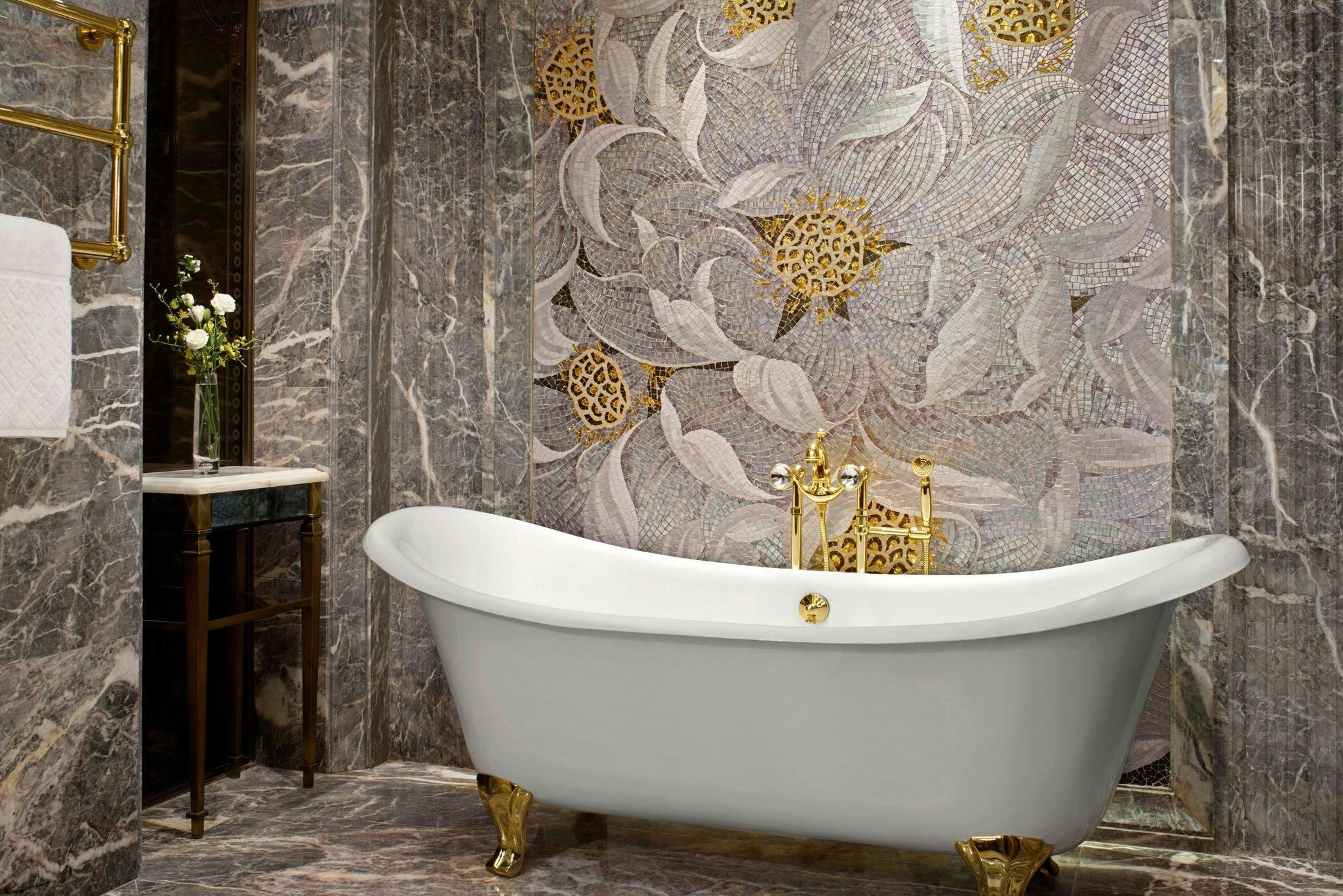 Caroline Astor Suite, Suite, 1 King, Bund view