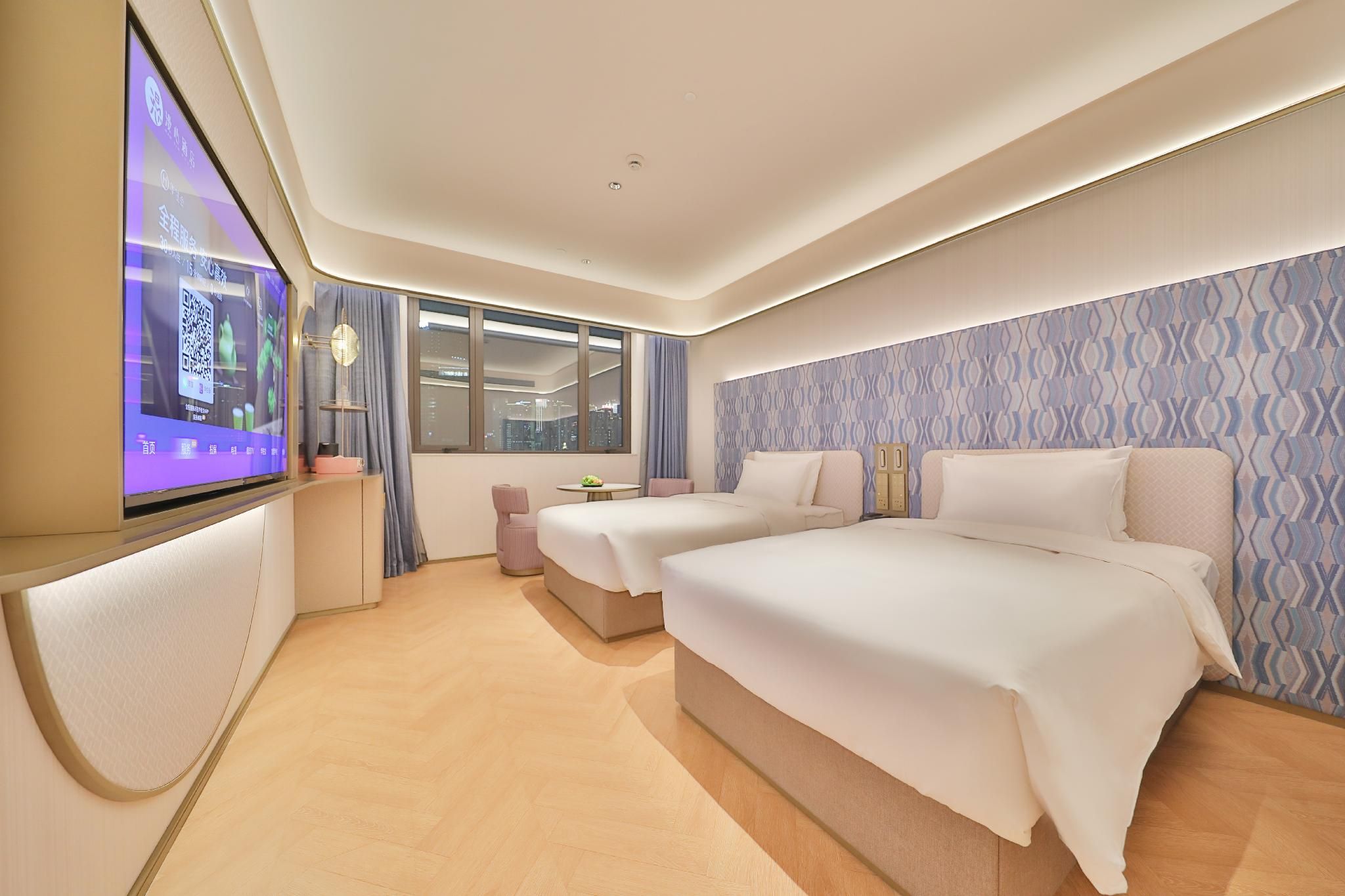 Dream Heart Theme, Premier Twin Room