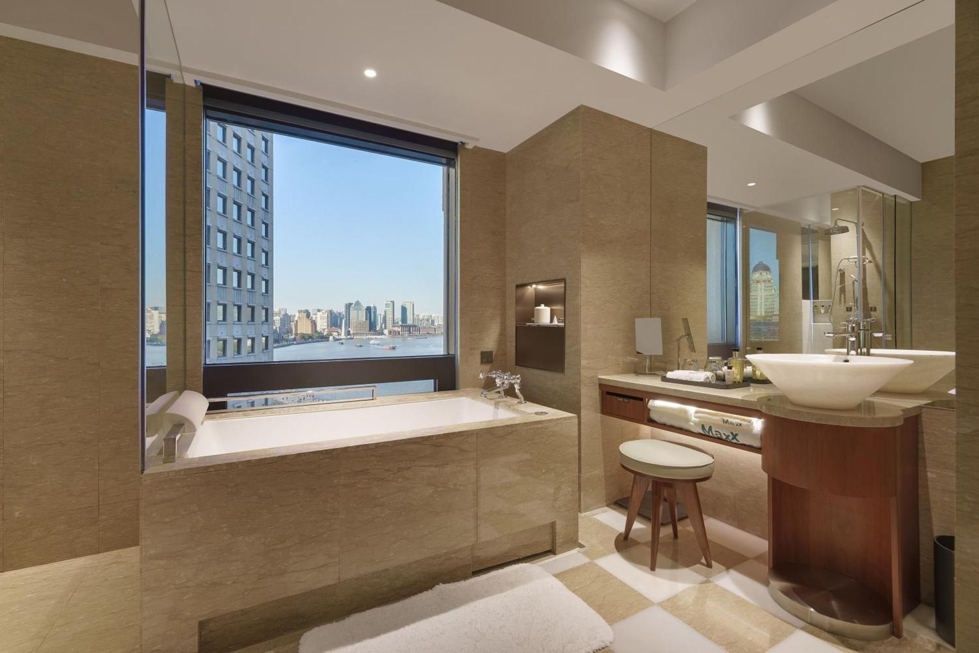 MaxX - Shanghai Studio