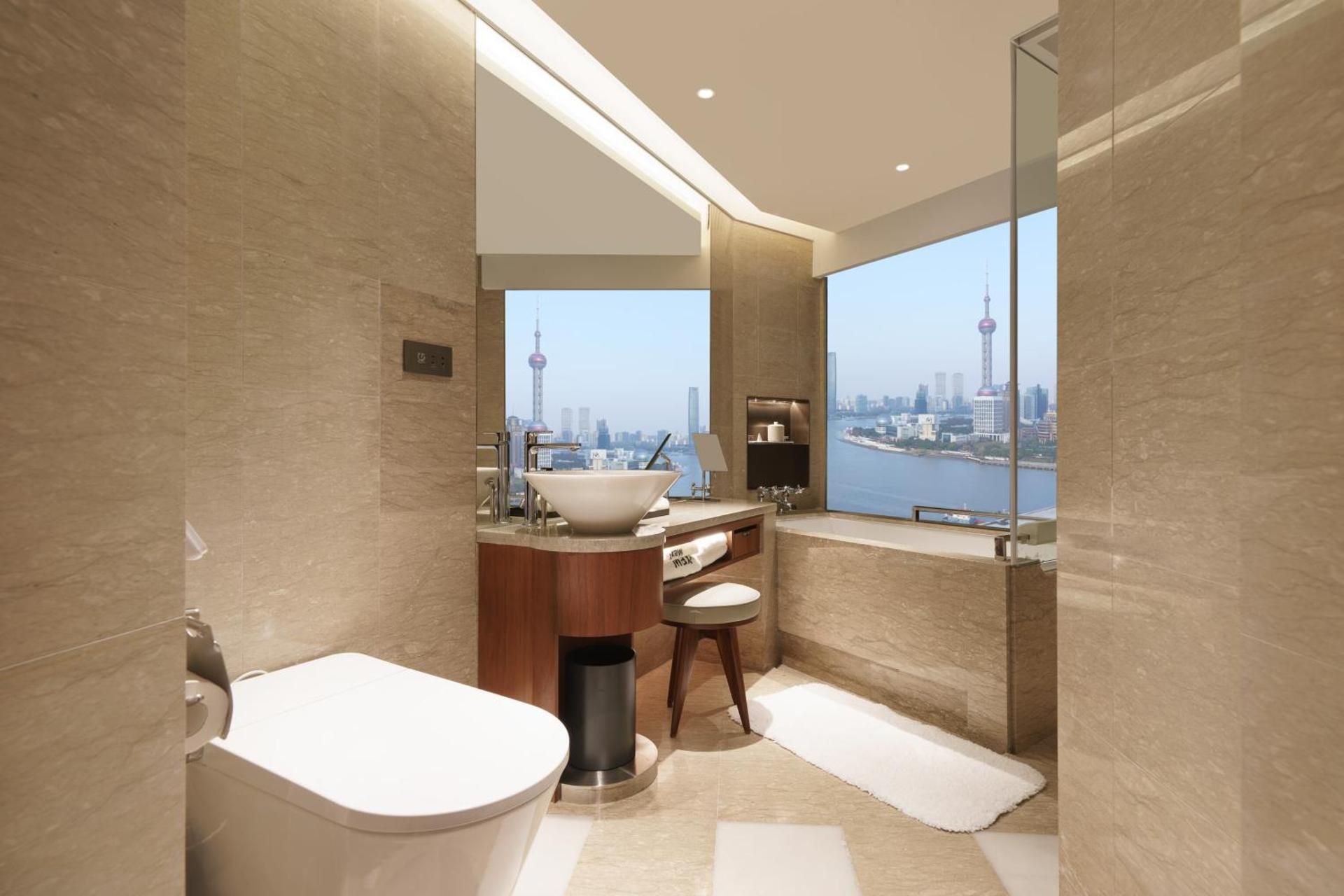 Shanghai Deluxe with River View