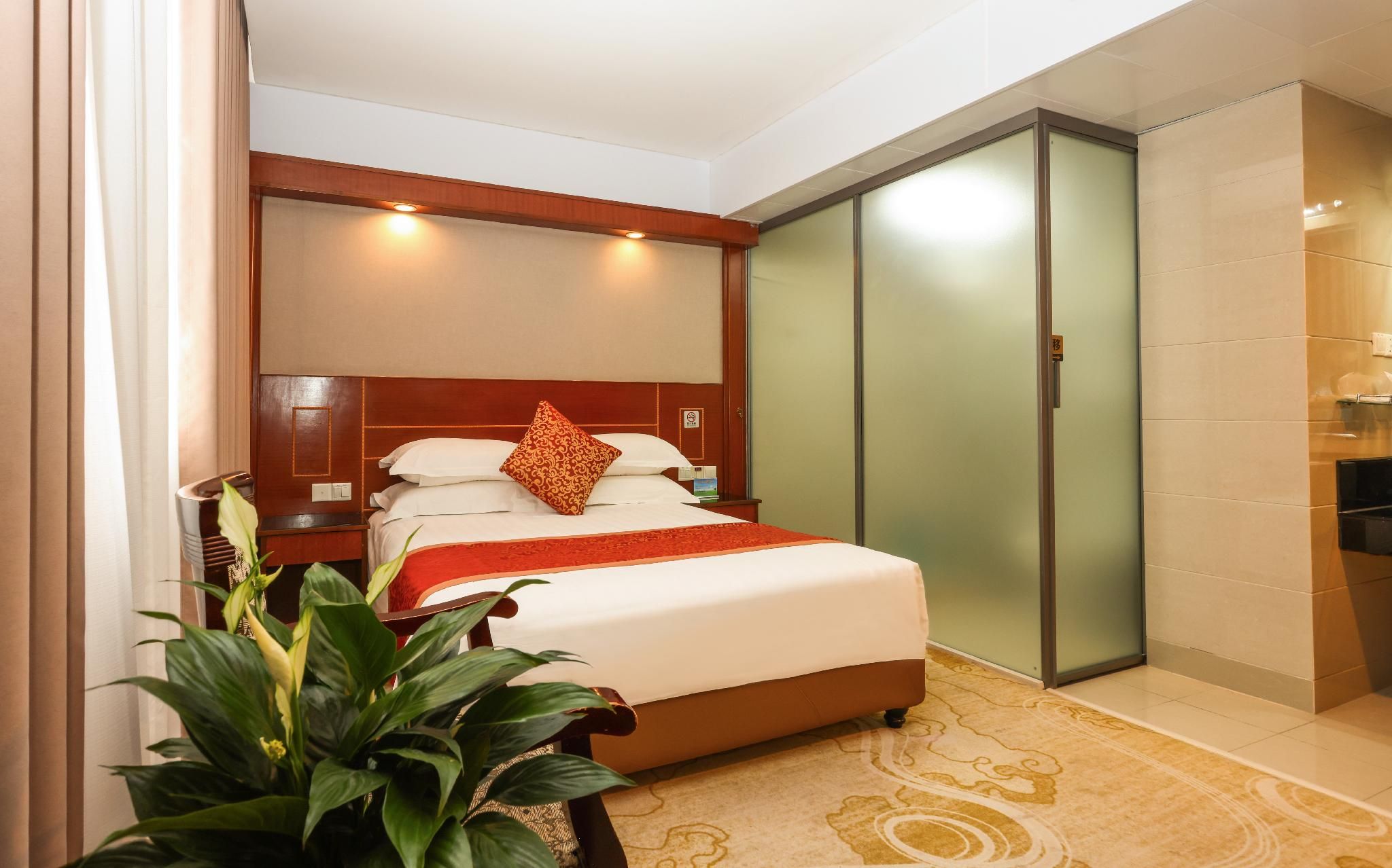 Business Queen Room - Non-Smoking