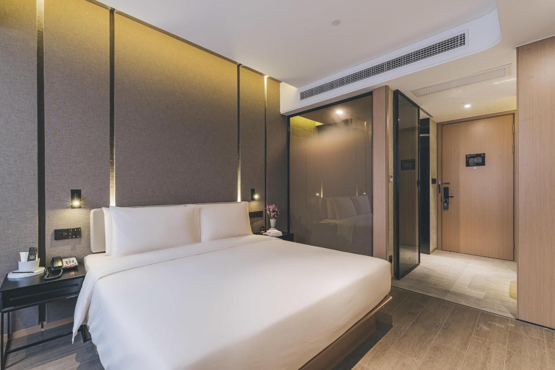 Superior Double Room with Inner Window
