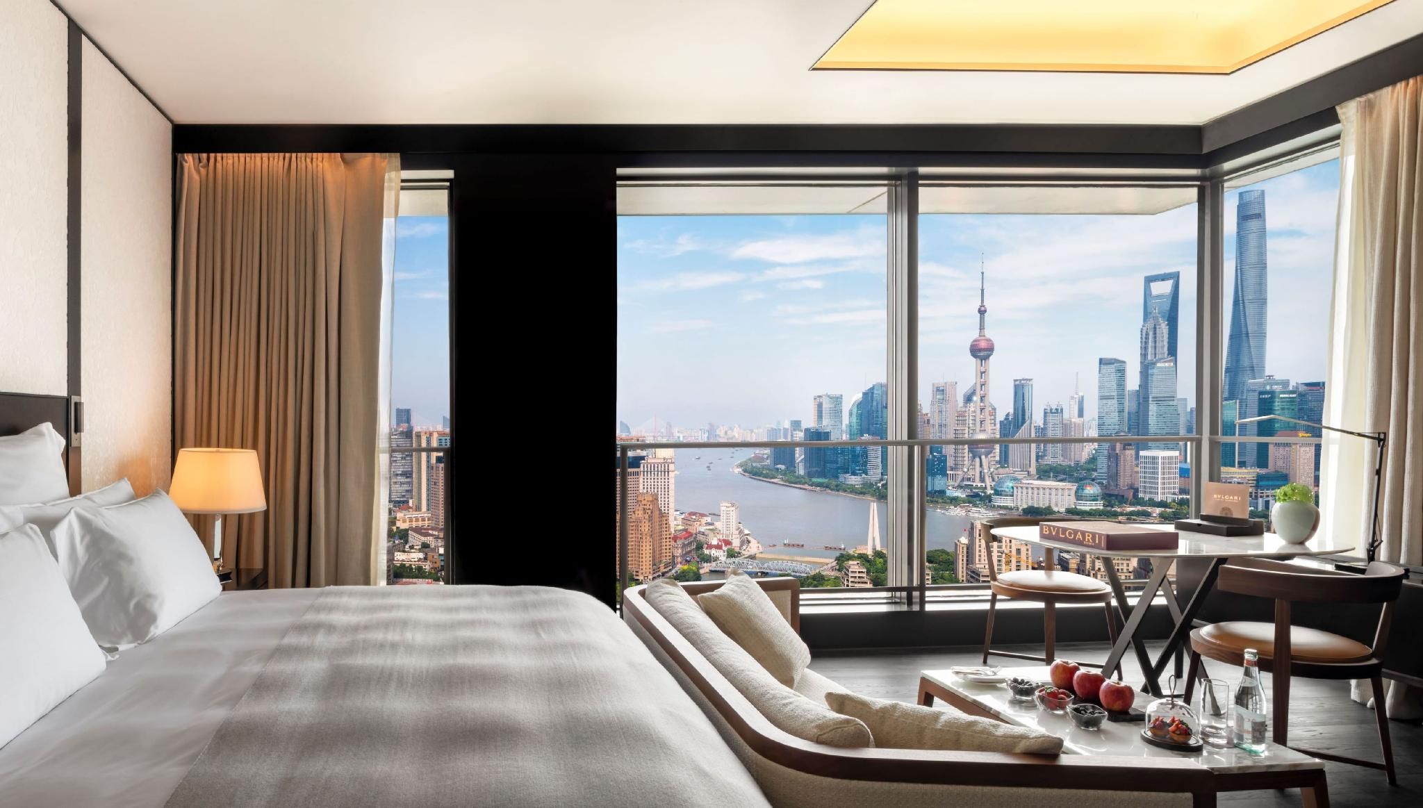 Premium Guest Room, Guest room, 1 King, Pearl Tower view, River view