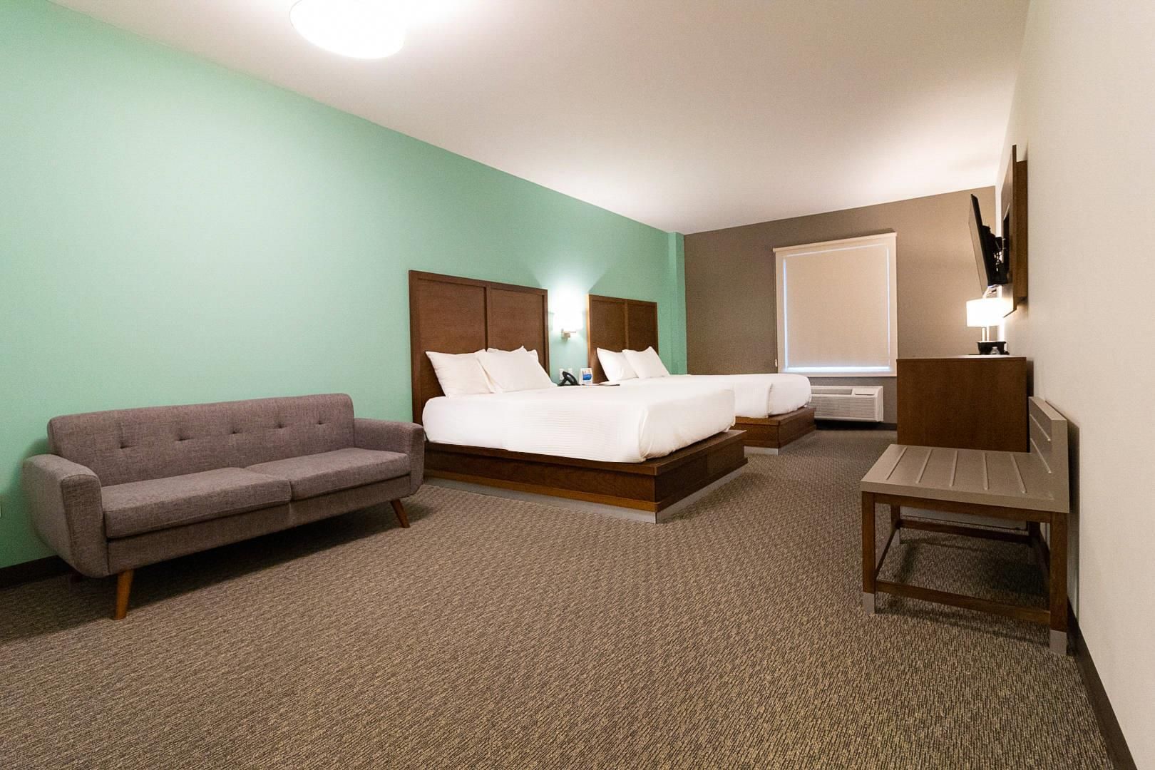 2 Queen Beds, Nonsmoking, Accessible