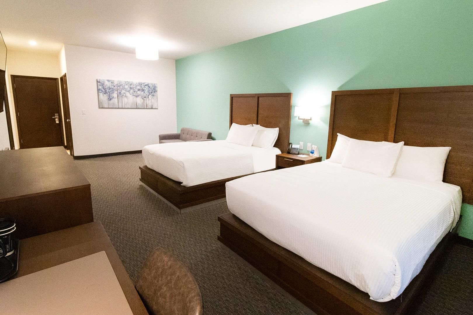 2 Queen Beds, Nonsmoking, Accessible