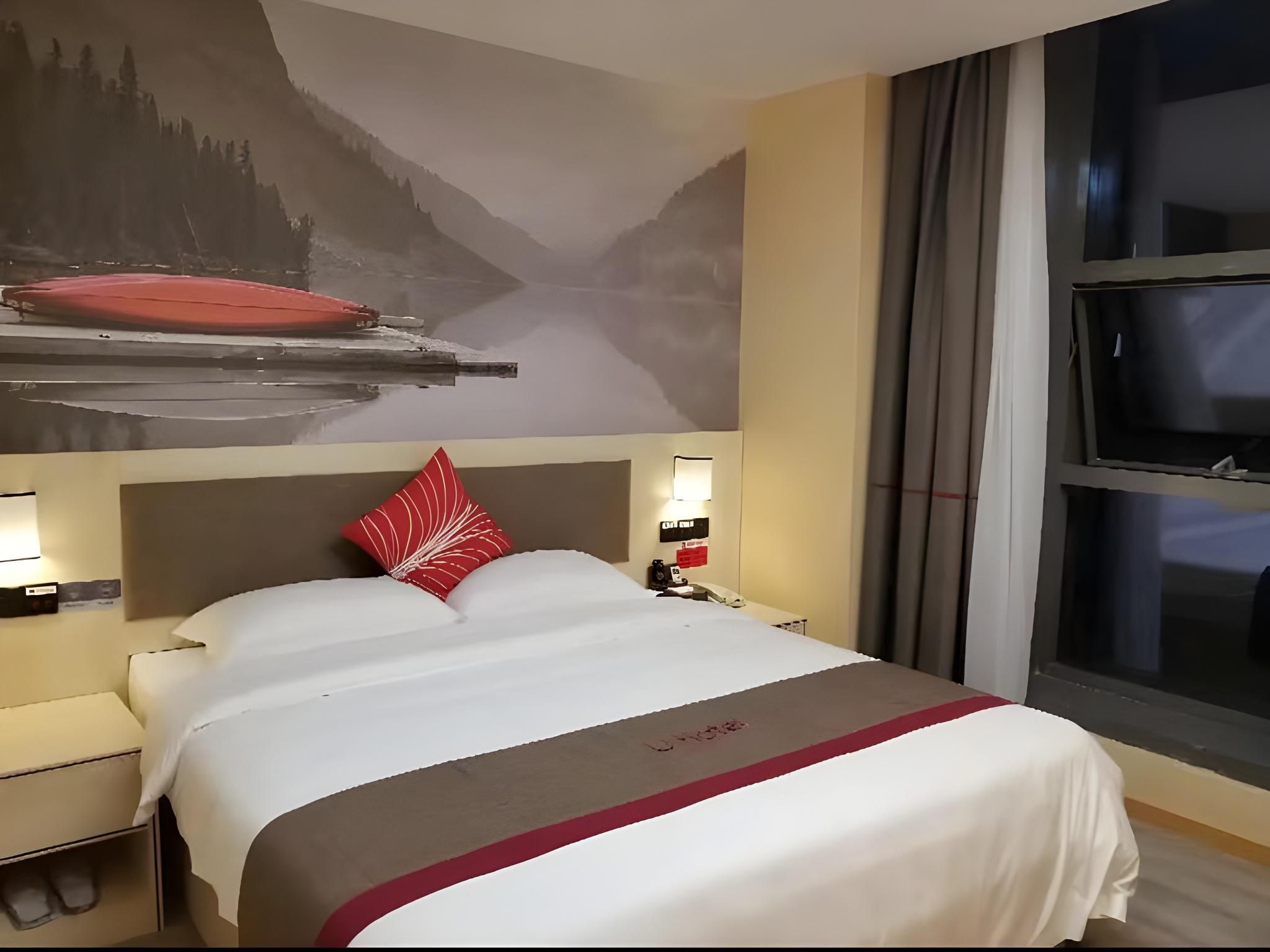Superior Room Queen