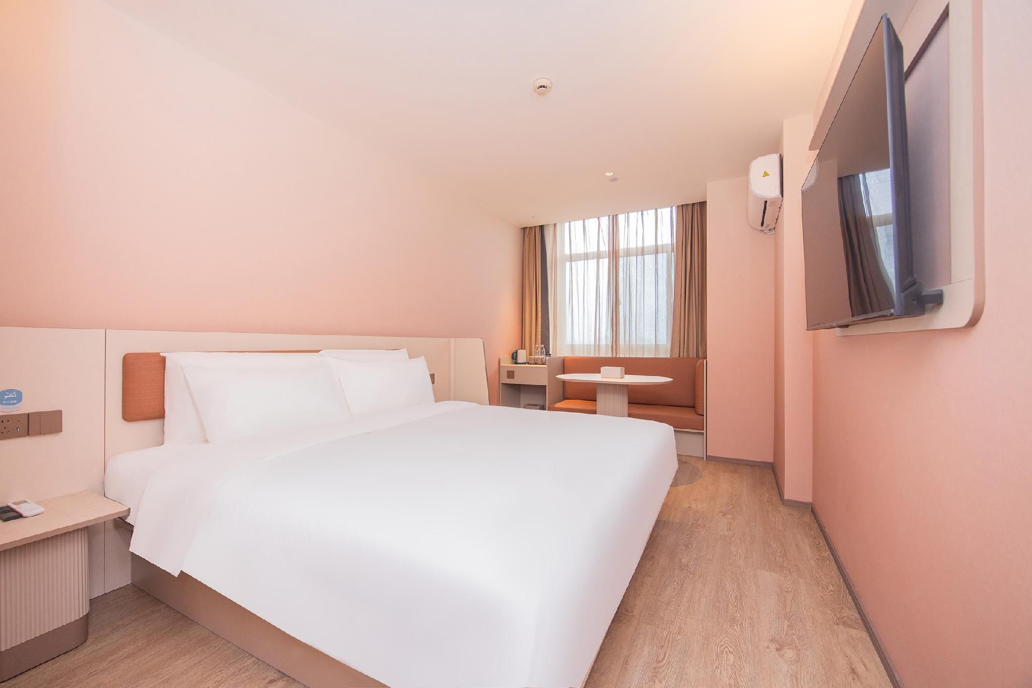 Huazhu - Superior BedRoom