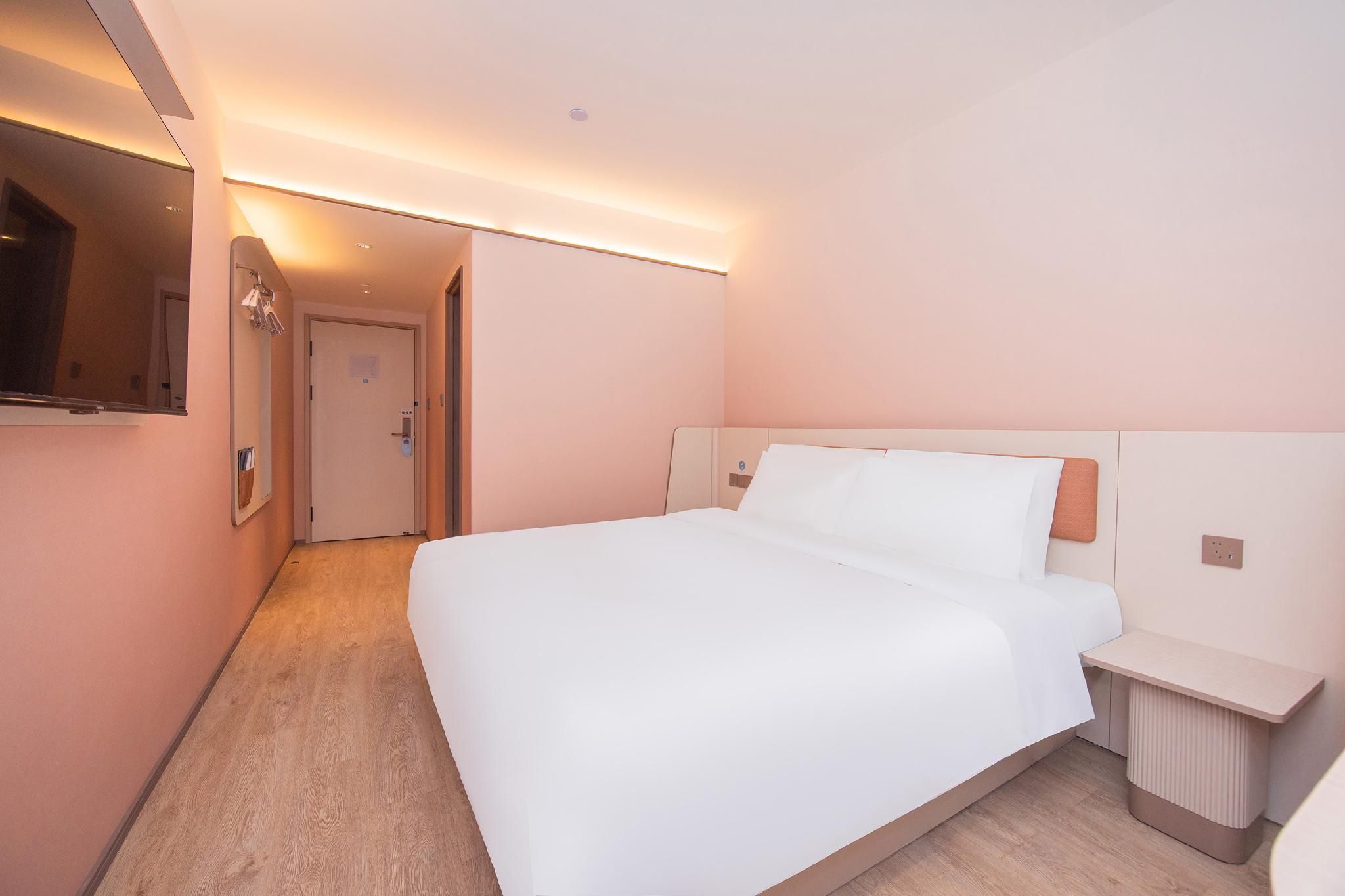 Huazhu - Superior BedRoom