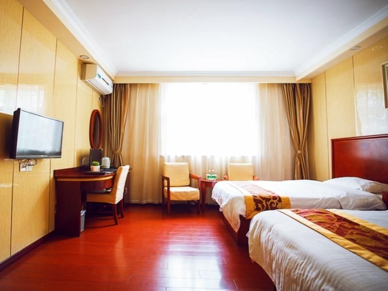 Twin Business Room