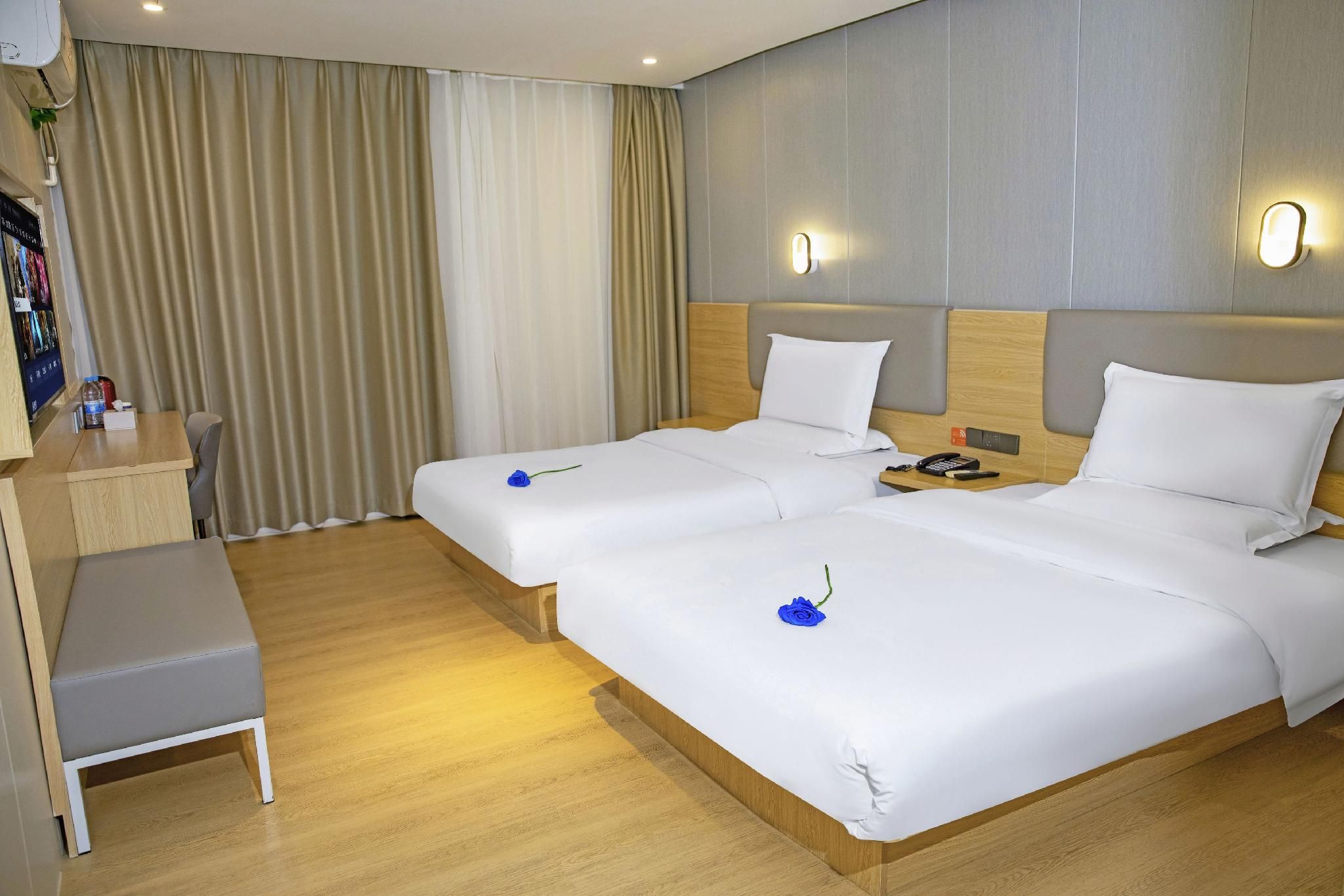 Featured Twin Room