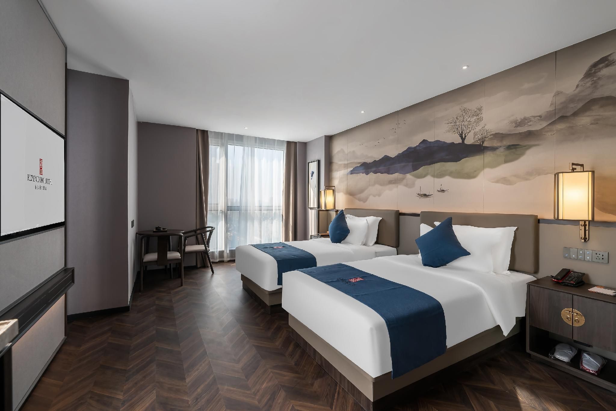 Rezen - Executive Twin Bed Room