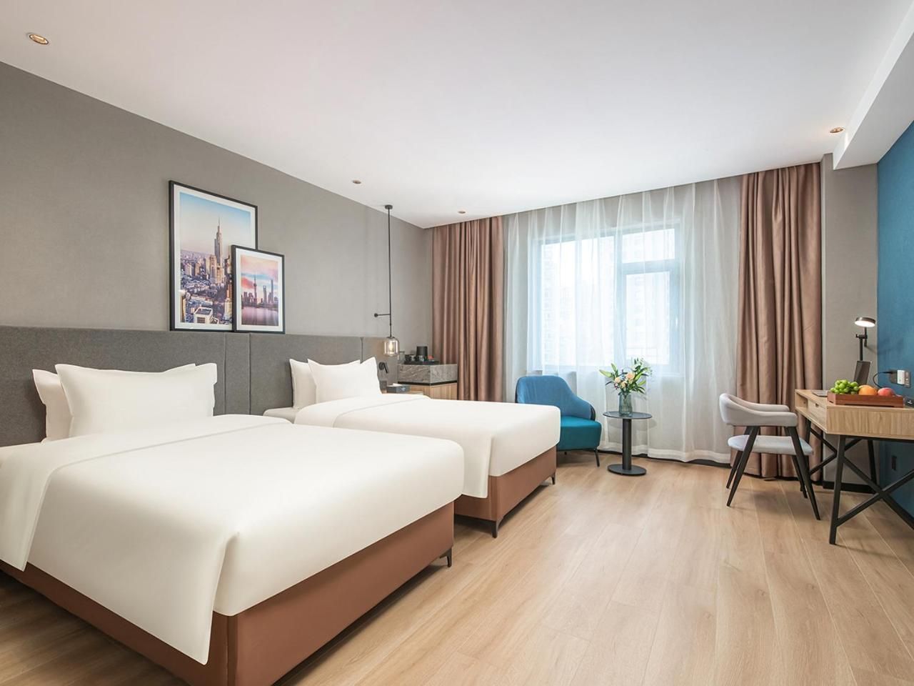 WH - Deluxe Room Twin