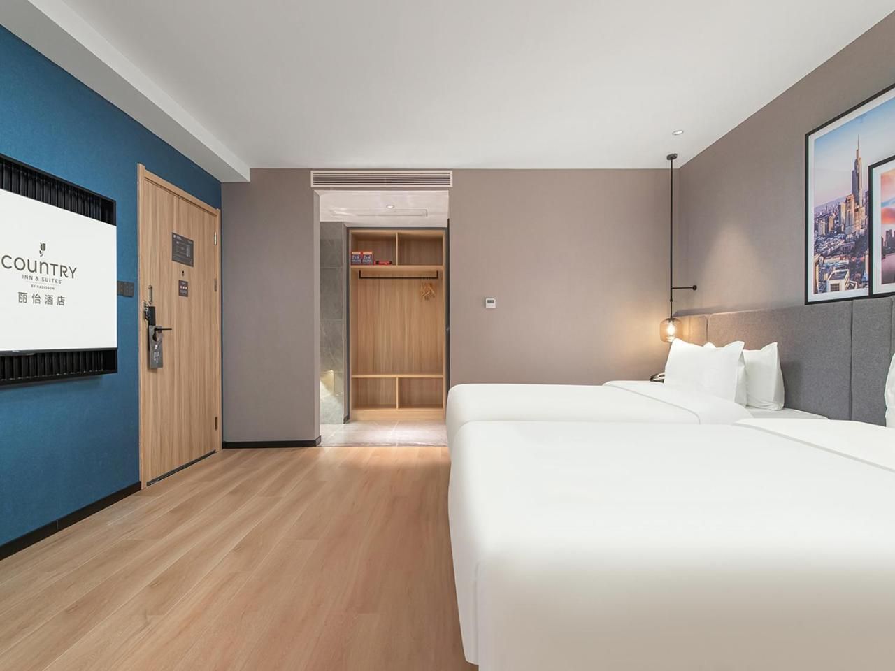 WH - Deluxe Room Twin
