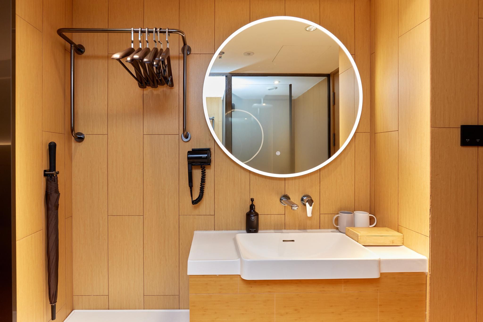 Business Queen Bed Room