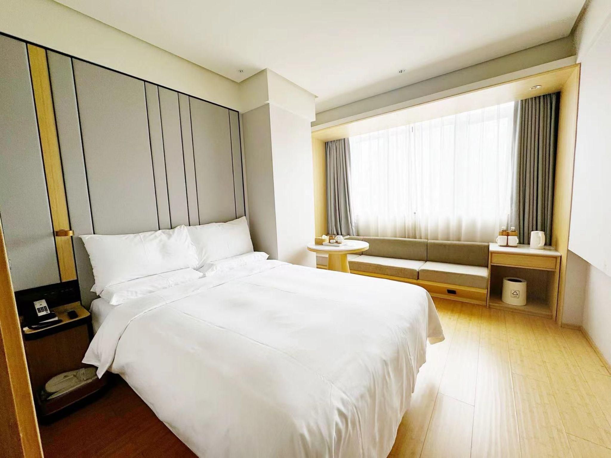 Business Queen Bed Room