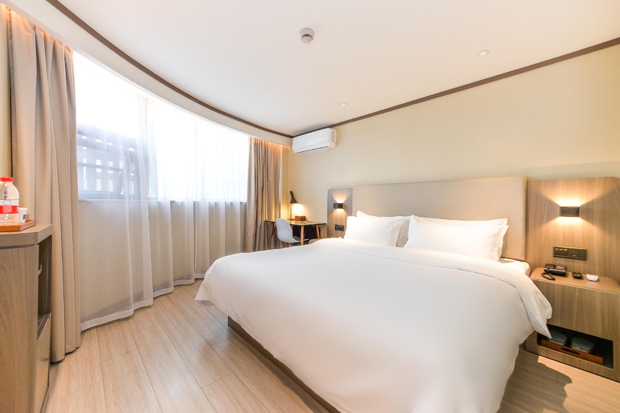 Huazhu - Superior BedRoom