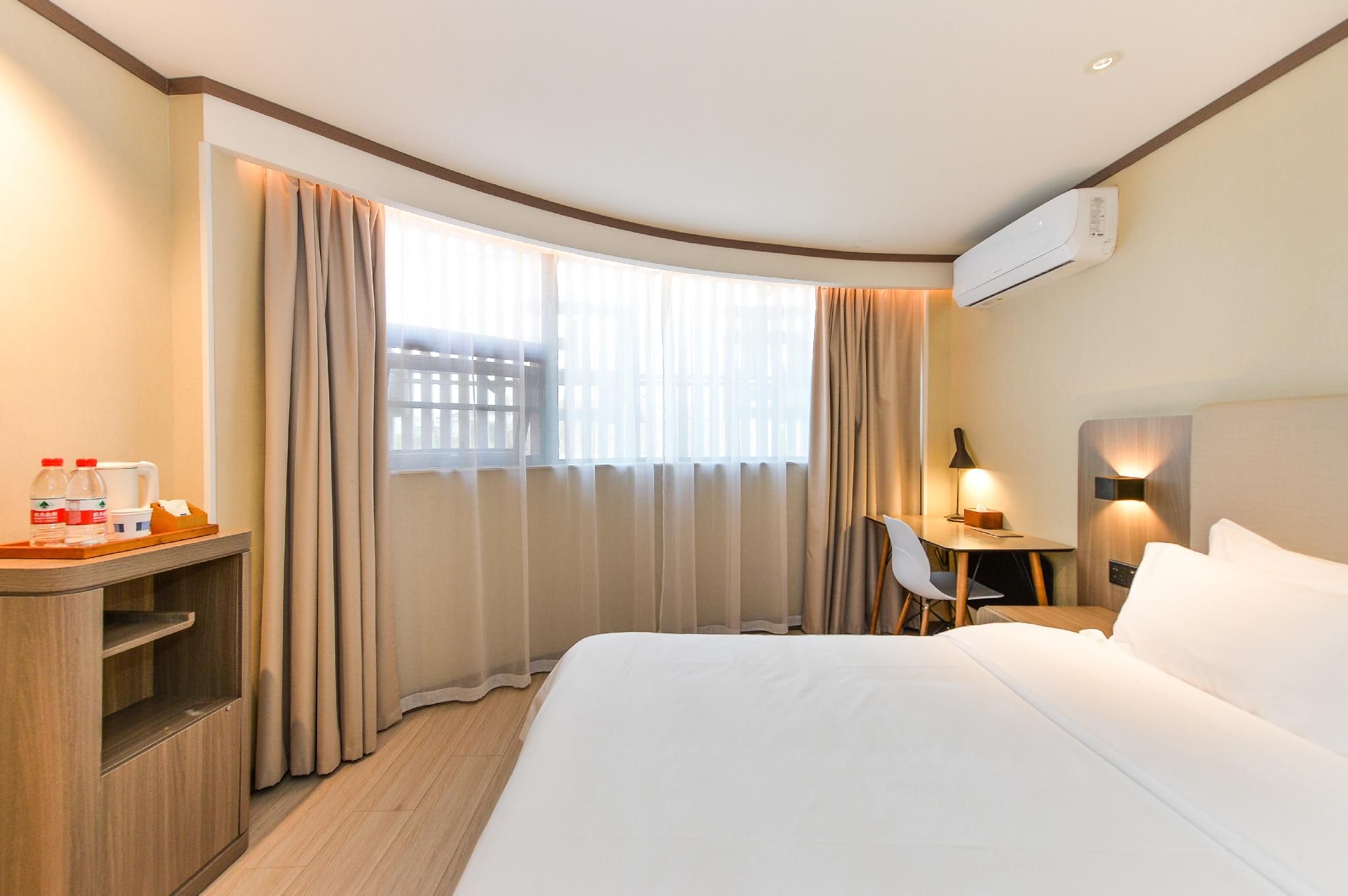Huazhu - Superior BedRoom