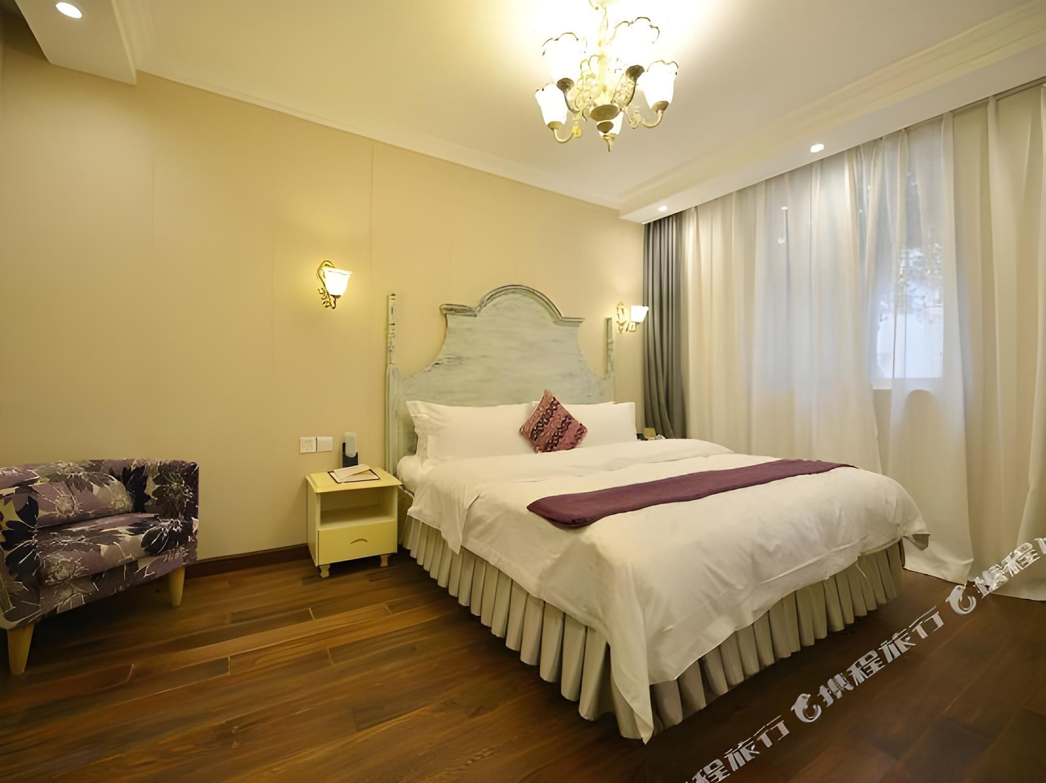 Sunshine Day Room