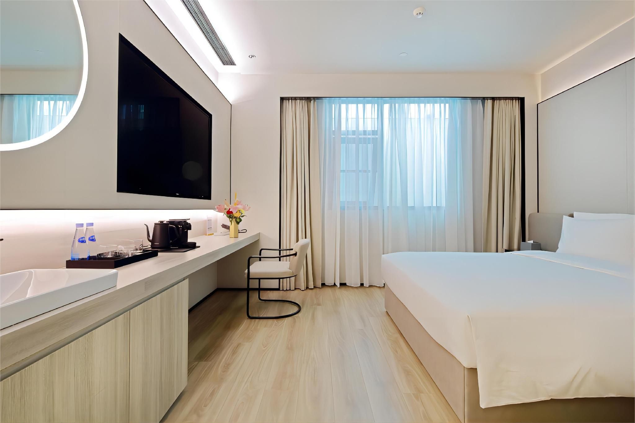 Huazhu - Superior BedRoom