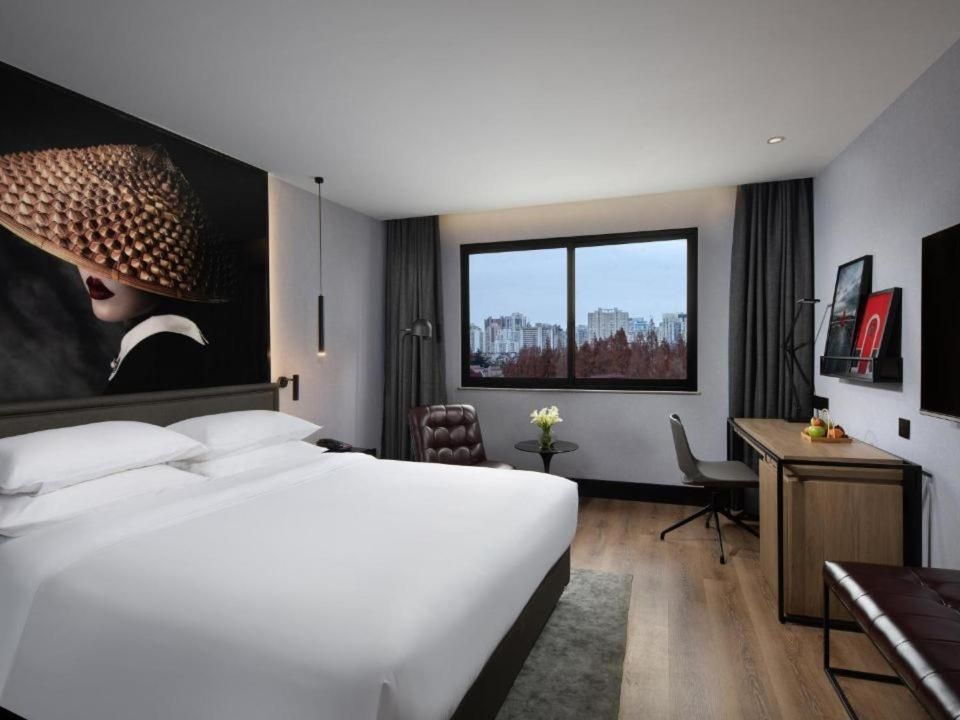 WH - Superior Bed Room