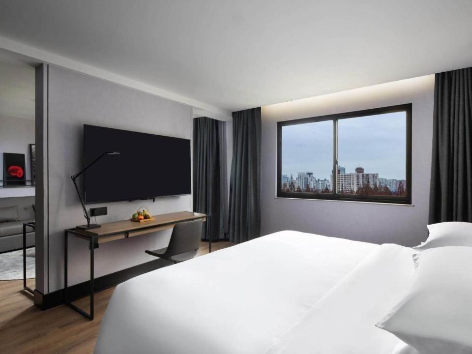 WH - Zhenxiang Executive Suite