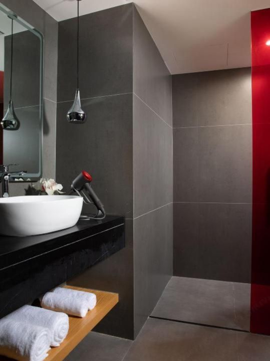 WH - Zhenxiang Executive Suite