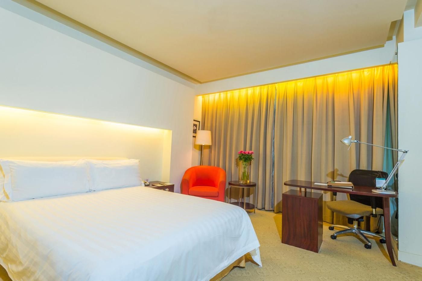Standard Queen Bedroom