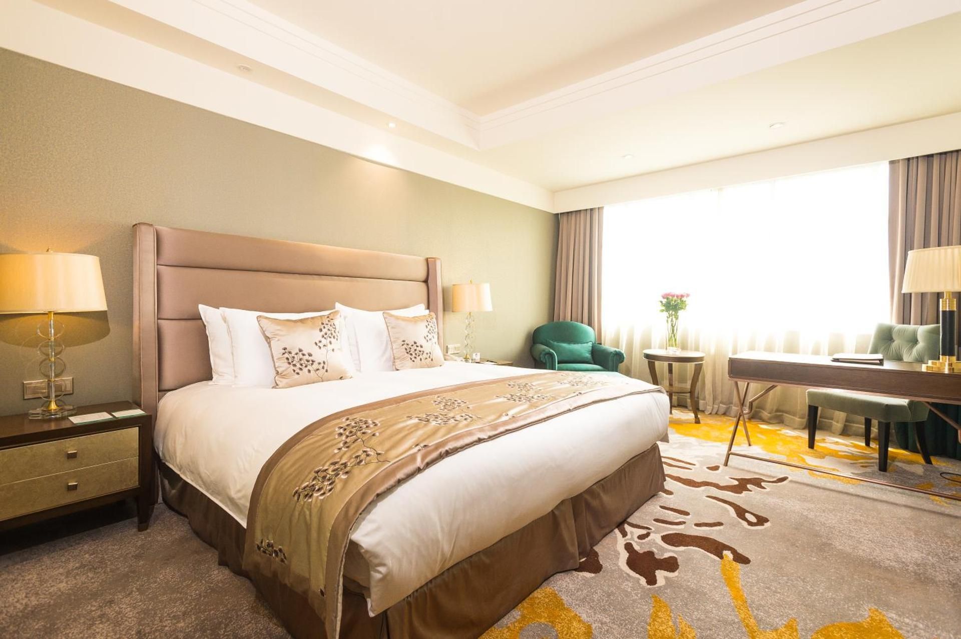 Deluxe Suite