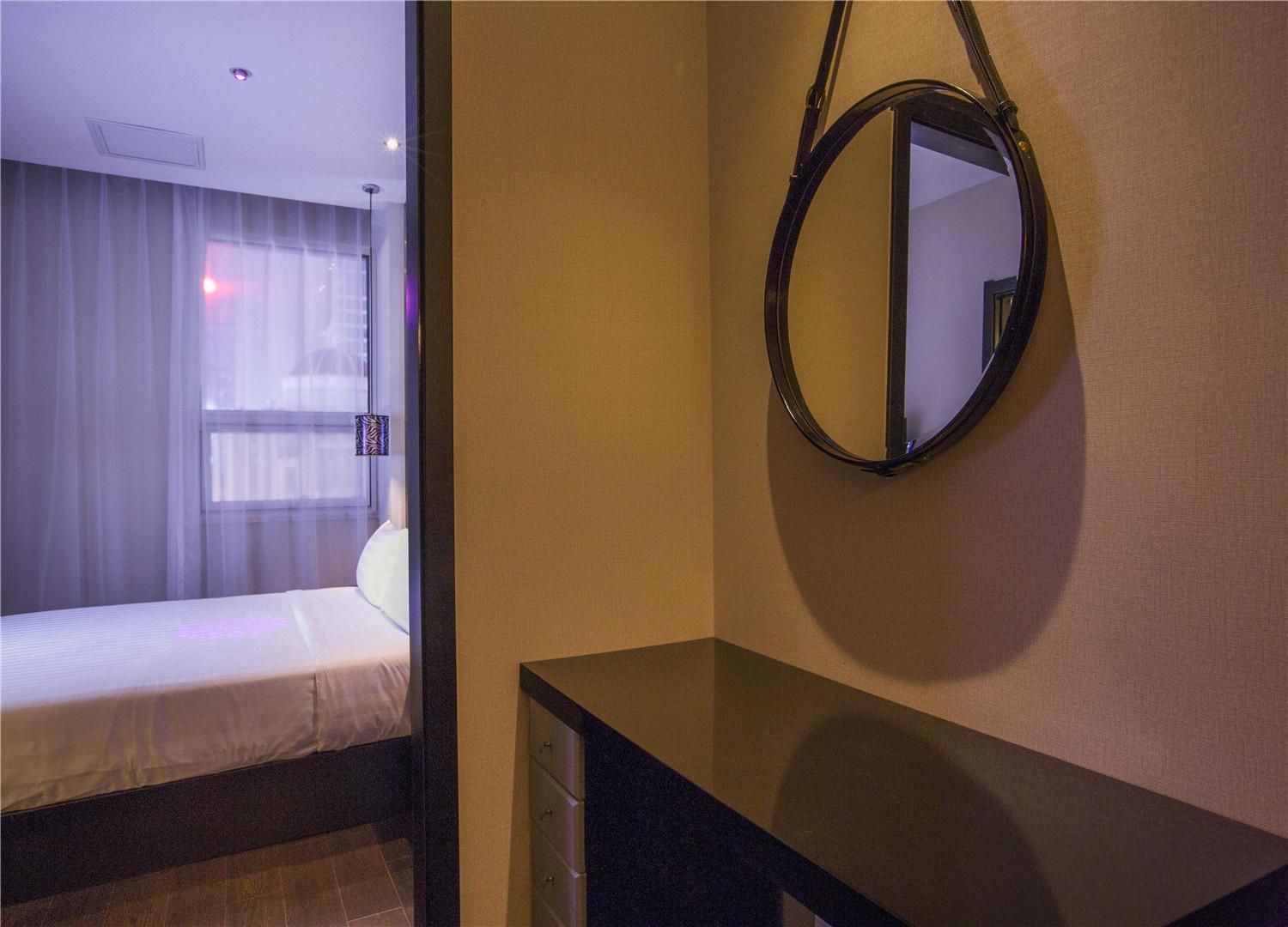 Huazhu - Deluxe Suite