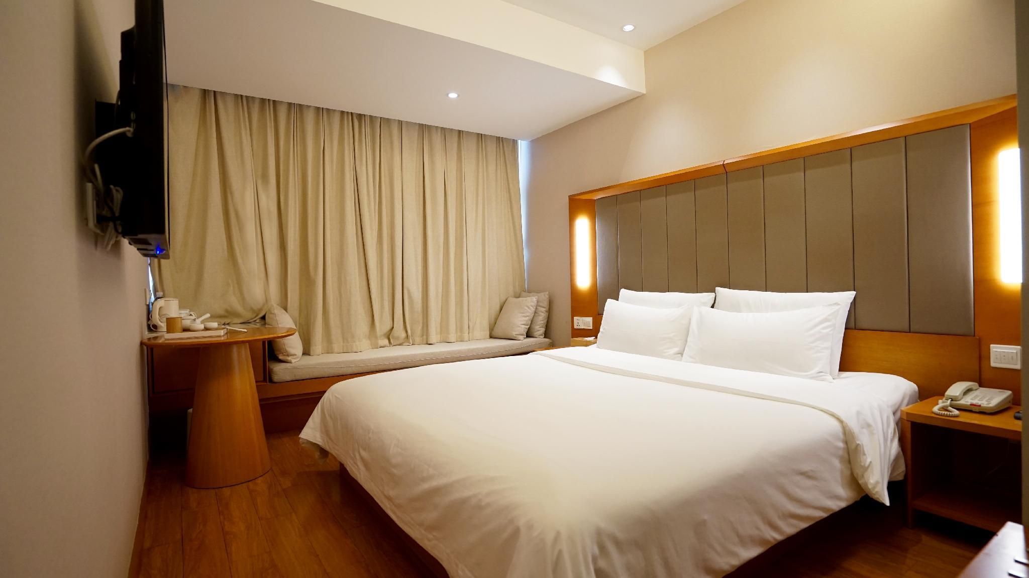 JI Hotel Shanghai Yan'an Road Superior 1 Queen 2