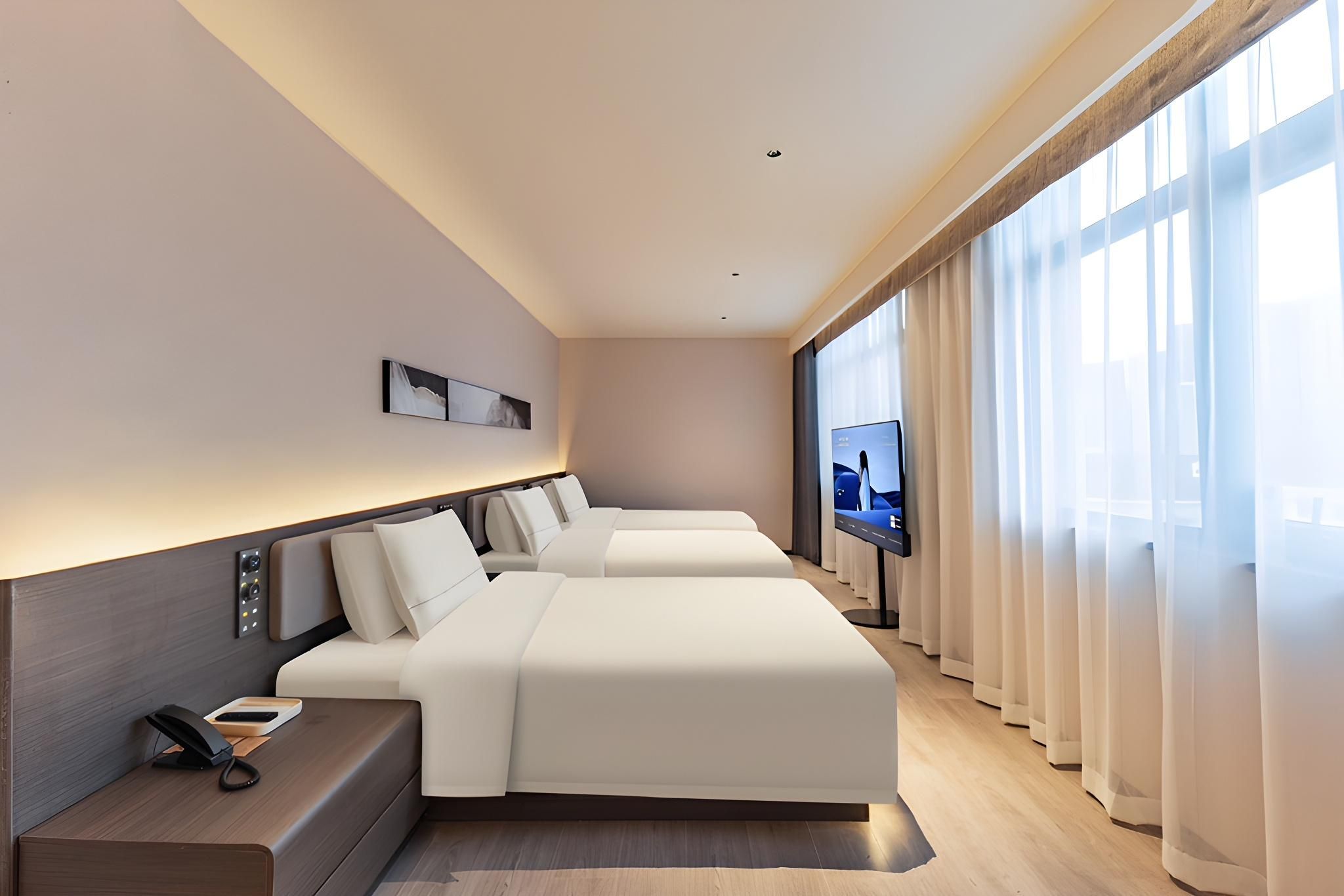 Atour - Premier Girlfriends Room