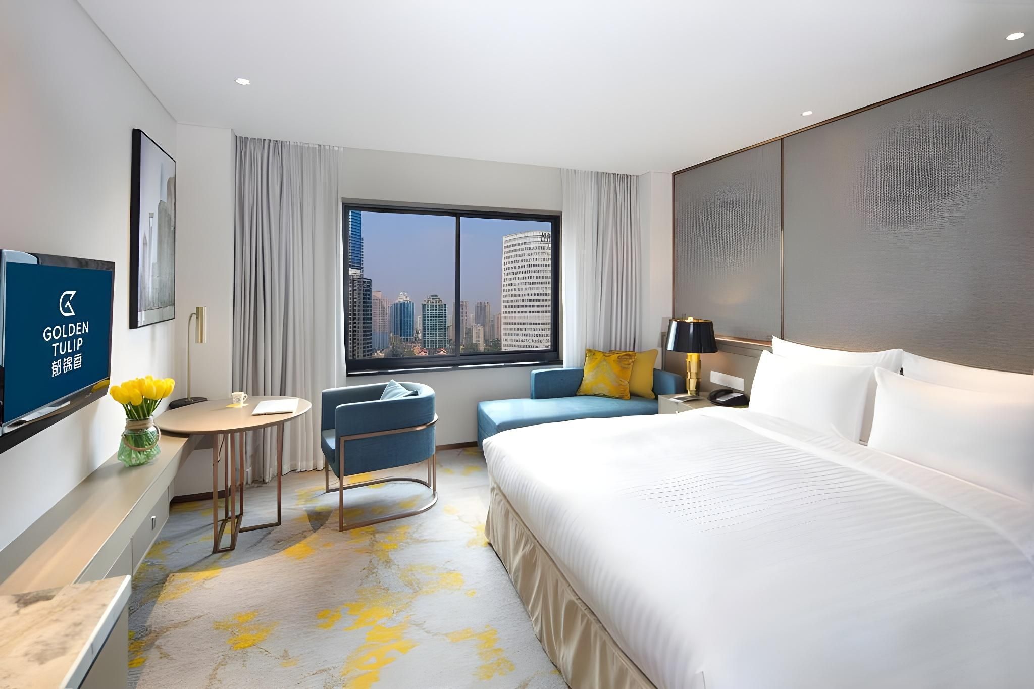 Deluxe Room with 1 King Bed