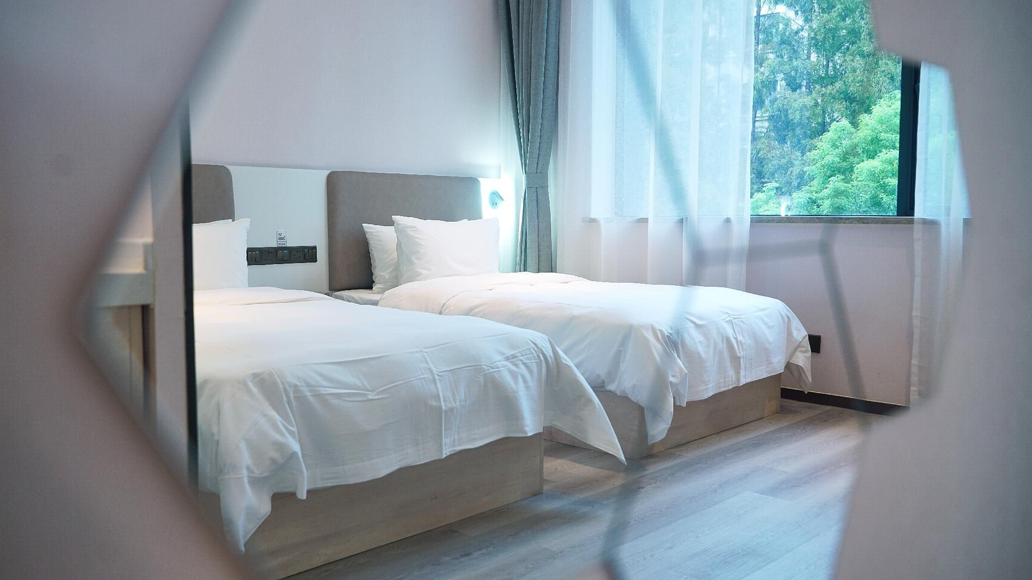 Huazhu - Business Twin Room