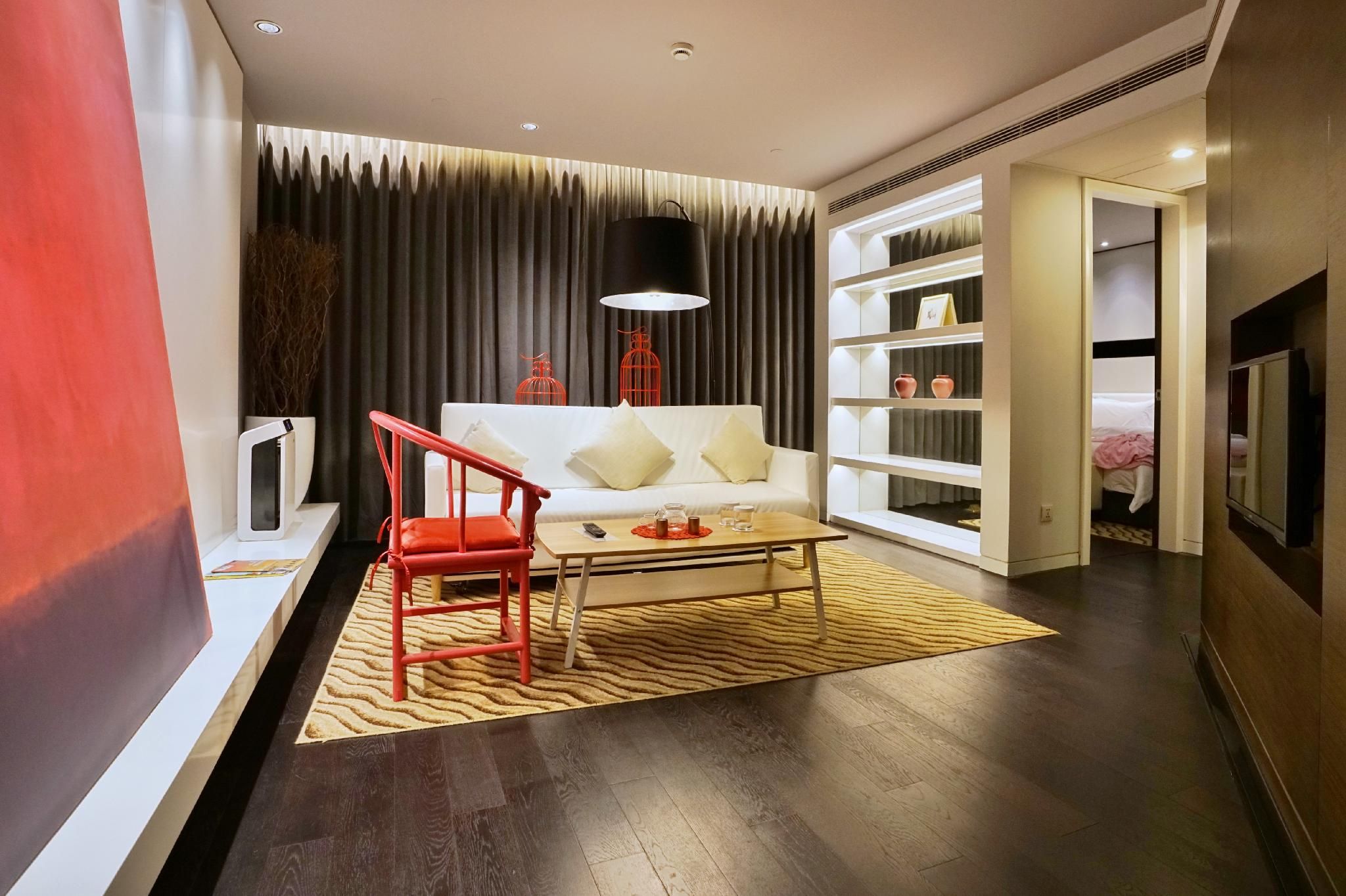 Ultra Sassy Double Suite