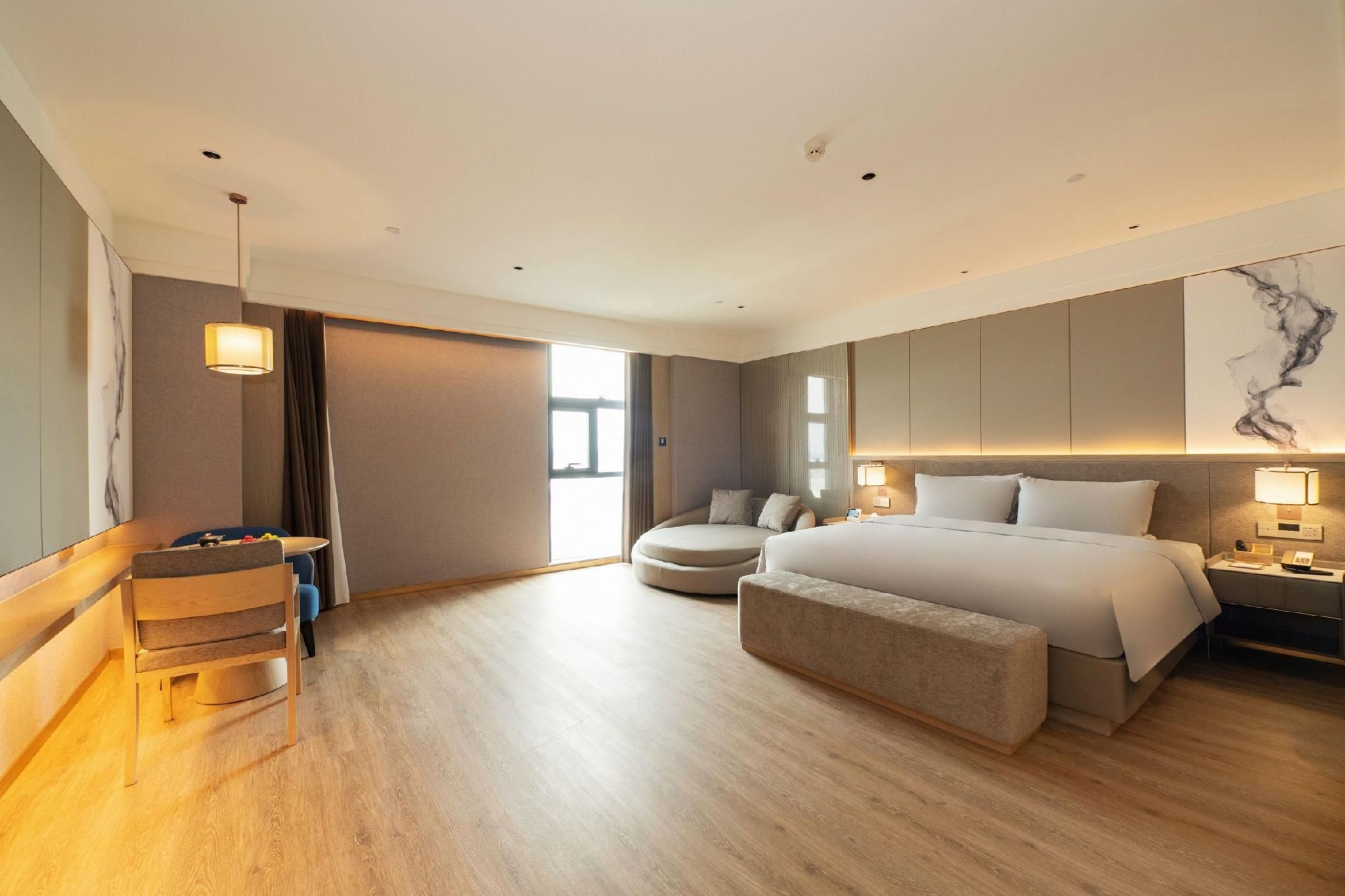 WH - Renjoy Huaqi Family Room