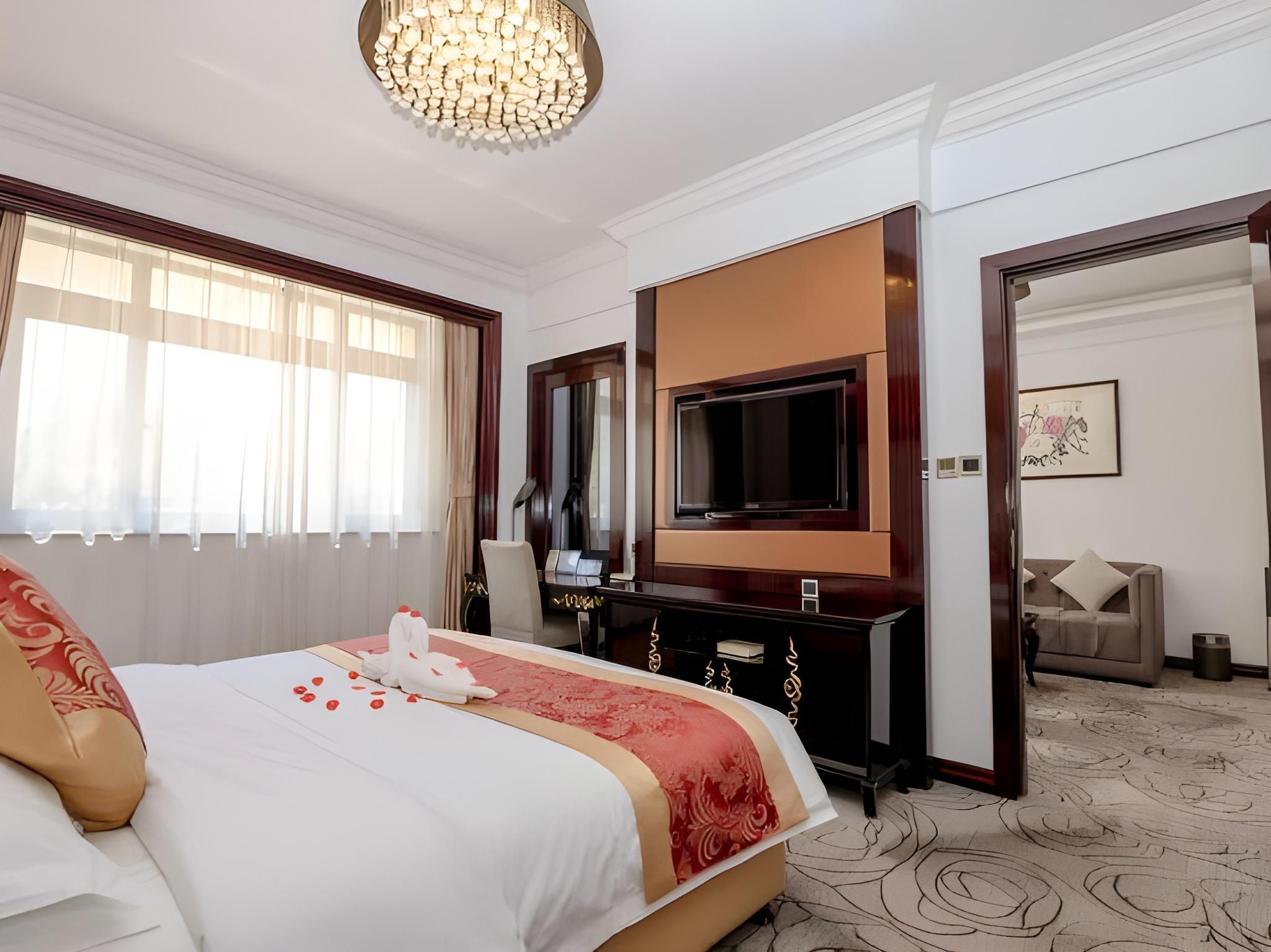 Business Suite Room