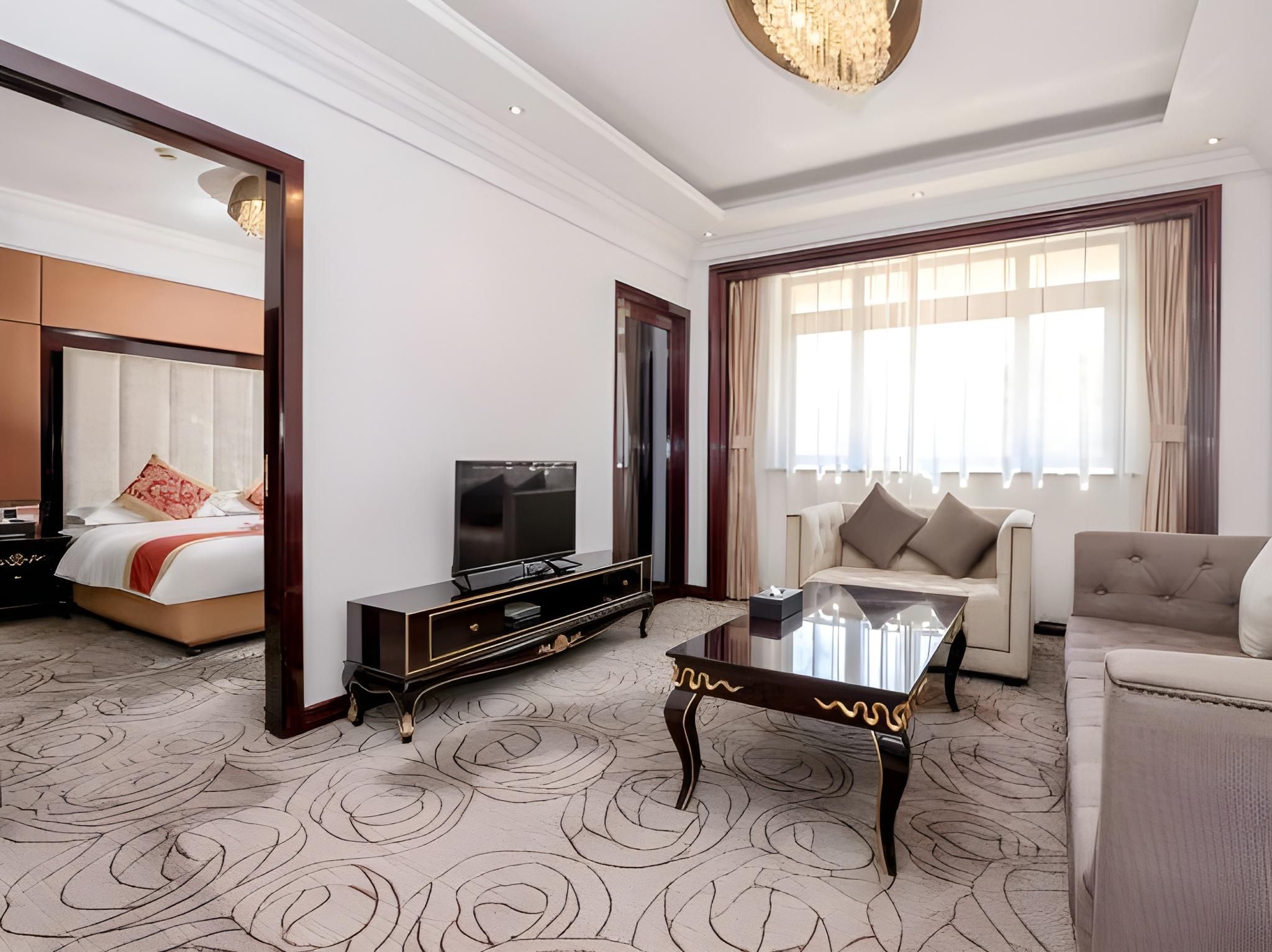 Business Suite Room