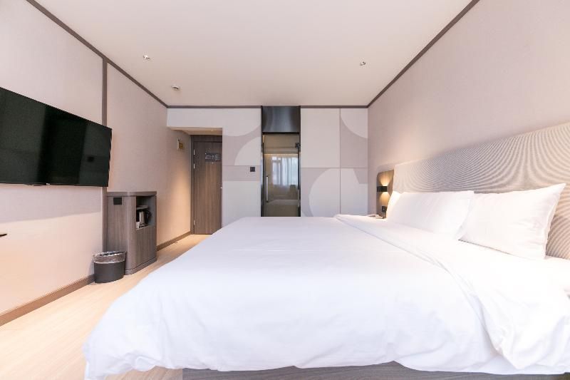 Hanting Hotel Shanghai Zhongshan Park Metro Station Superior Double Room 2