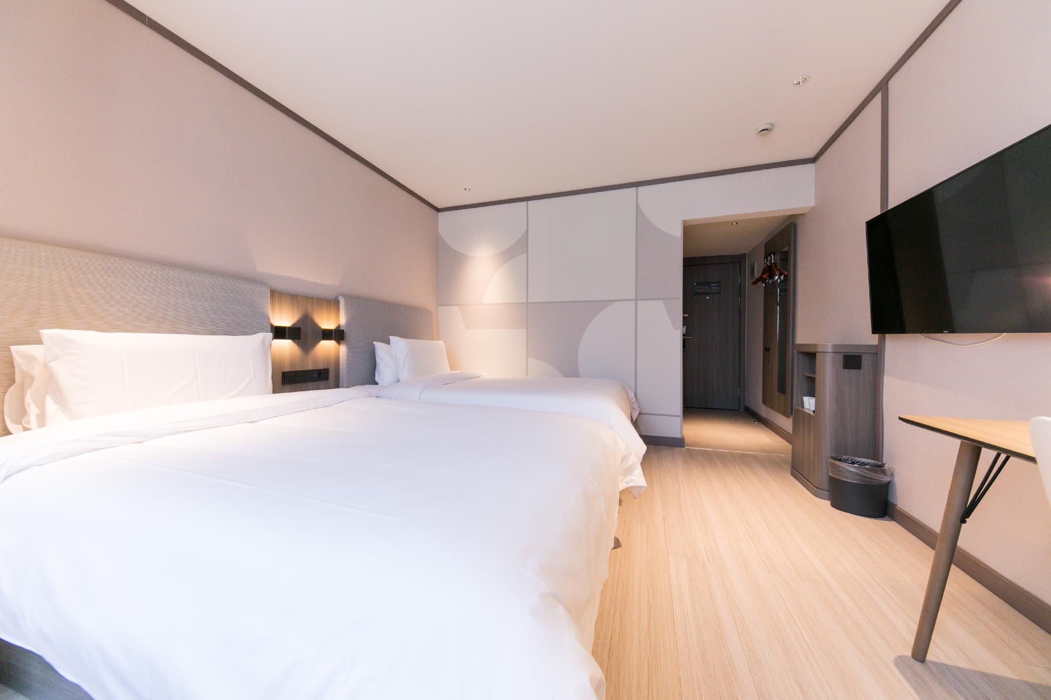 Hanting Hotel Shanghai Zhongshan Park Metro Station Senior Twin Room-Family 2