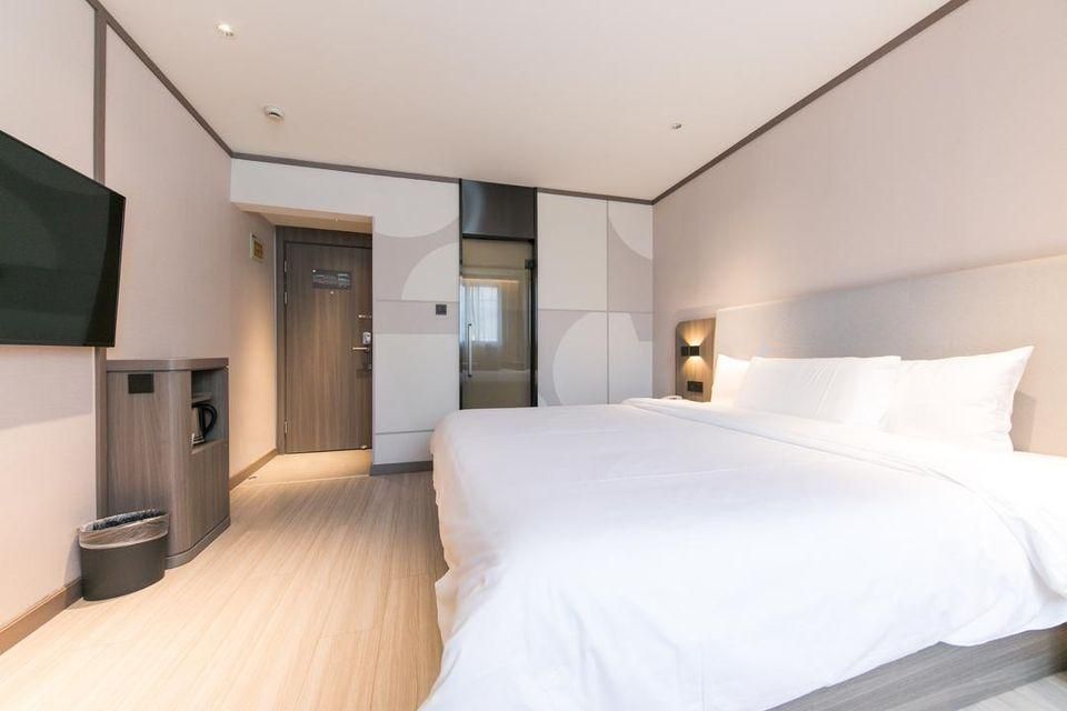 Hanting Hotel Shanghai Zhongshan Park Metro Station Superior Double Room