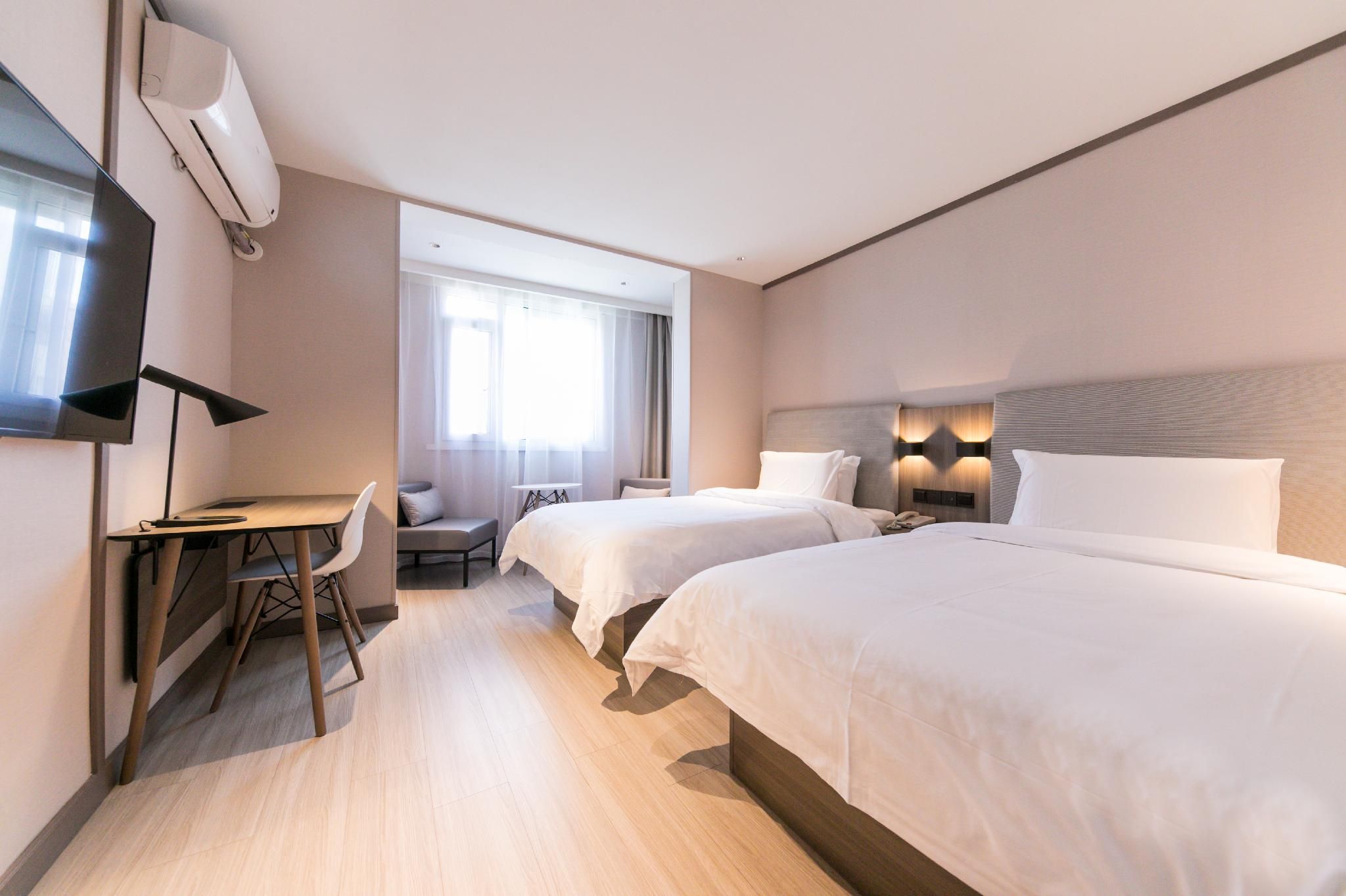 Hanting Hotel Shanghai Zhongshan Park Metro Station Senior Twin Room-Family