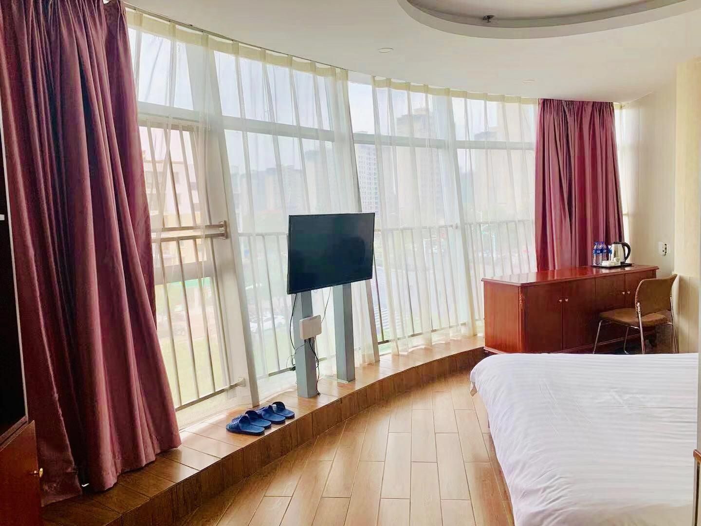 Huazhu - Room With Bed